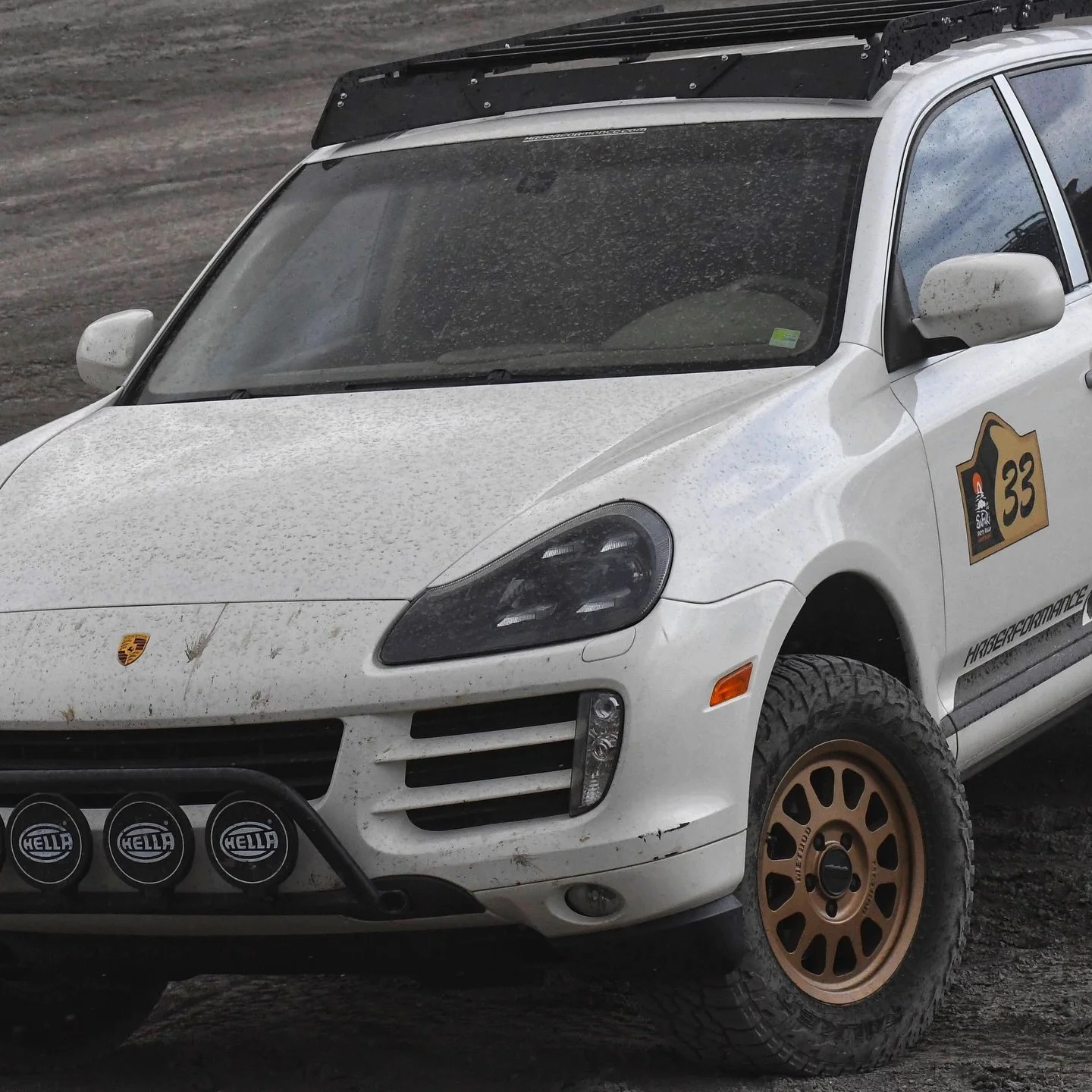 @safarixparty was an absolute blast, we can confidently say- this thing is Safari Party proven! Ideas and improvements are buzzing in our heads after this crazy adventure! 

#utah #swingarmcity #hrberformance #cayenne #offroad #porsche #porscheoffroa