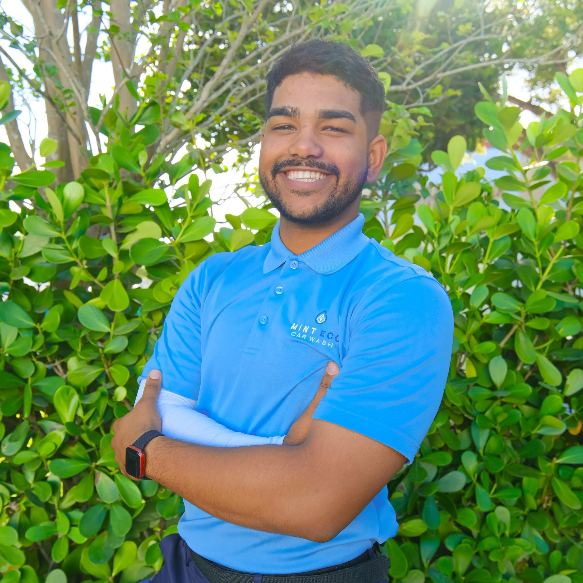 Mint Eco Car Wash and Detail Center Okeechobee Boulevard & FLTurnpike West — Mint Eco Car Wash