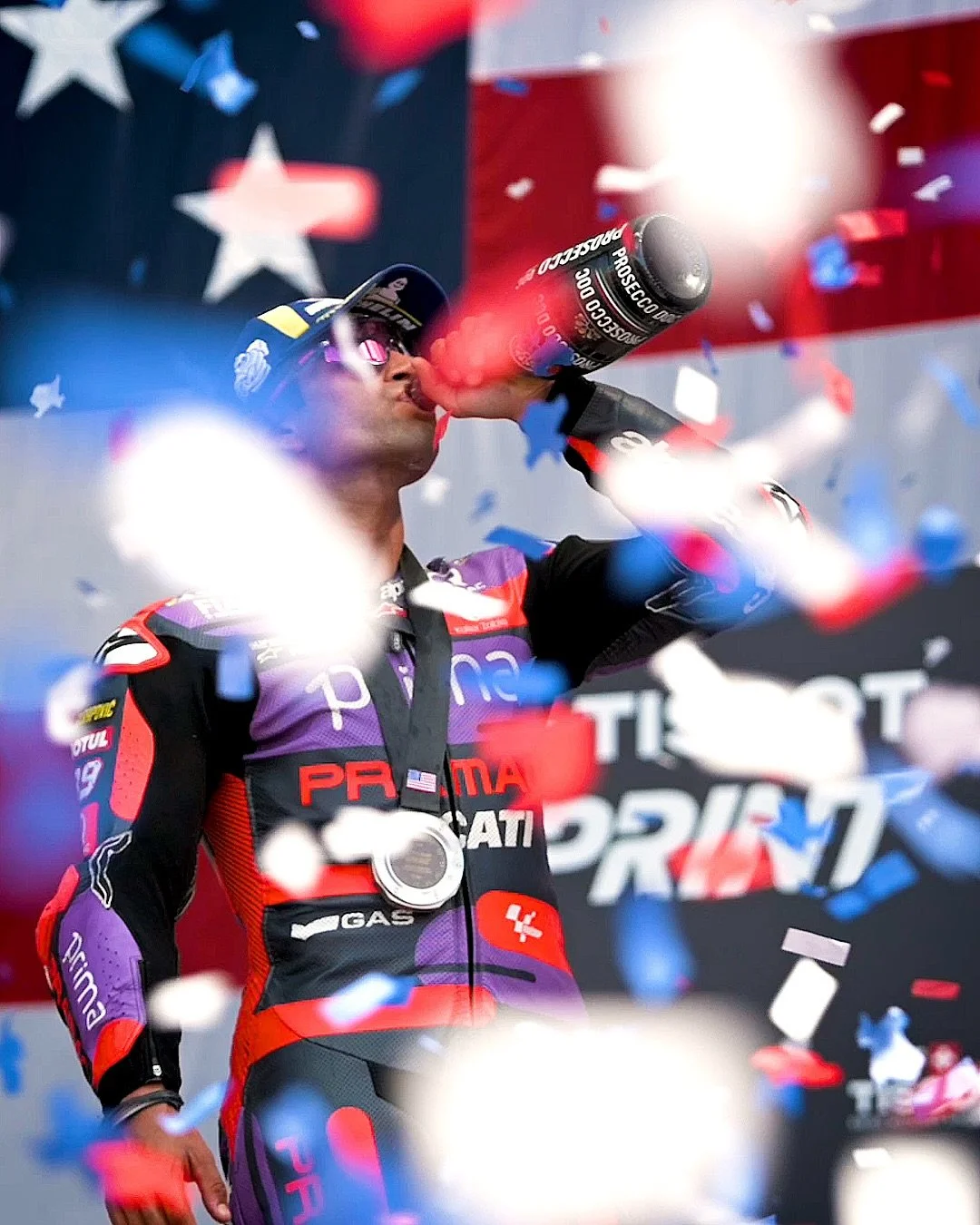 Congratulations @89jorgemartin!
Your 2024 #motogp Champion!

What an amazing season and so glad I had the chance to be apart of it.
@89jorgemartin @motogp @motogppremier 
.
.
#motogppremier #jorgemartin #mart1nator #motogpchampion #motogpworldchampio