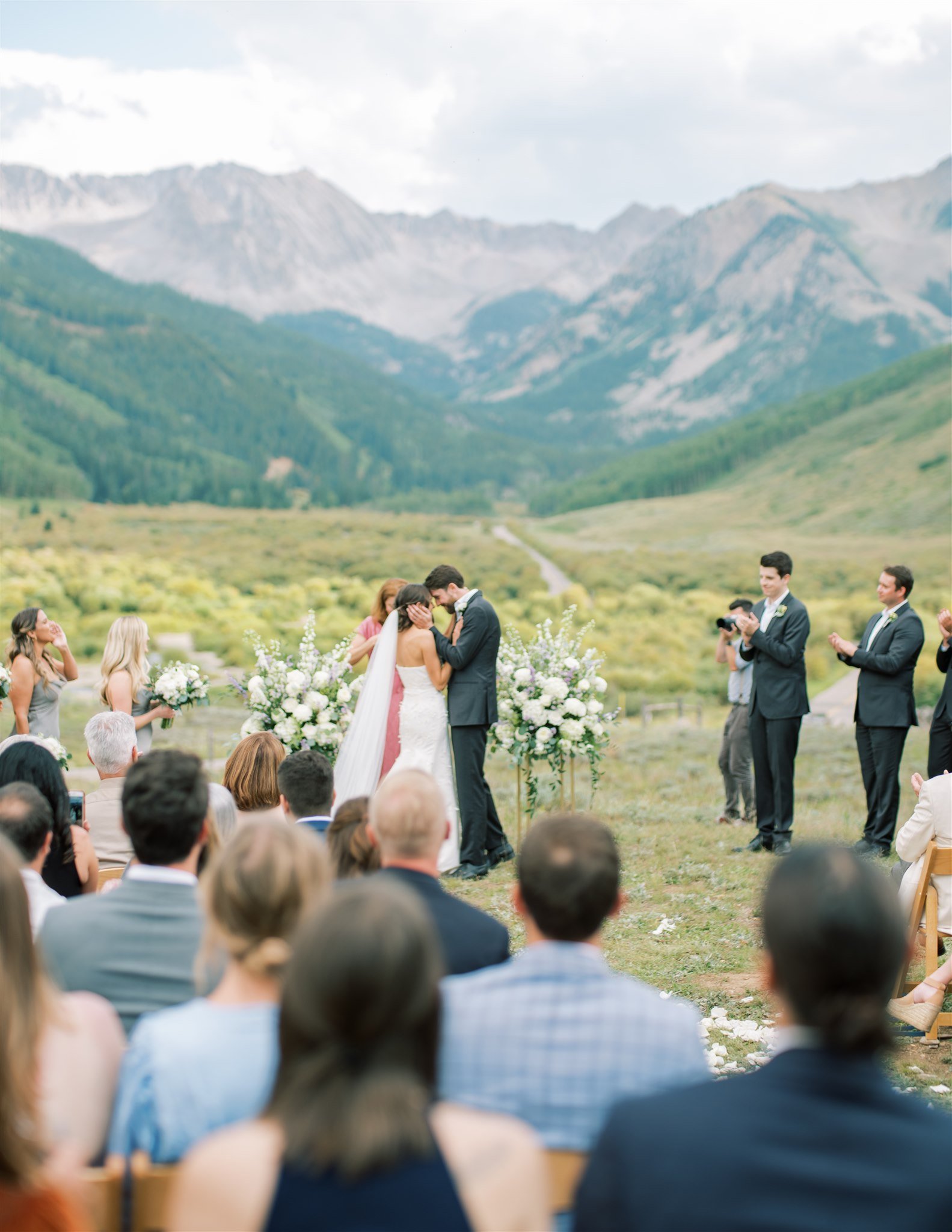 colorado-mountain-wedding-ceremony-isabelle-kline.jpg