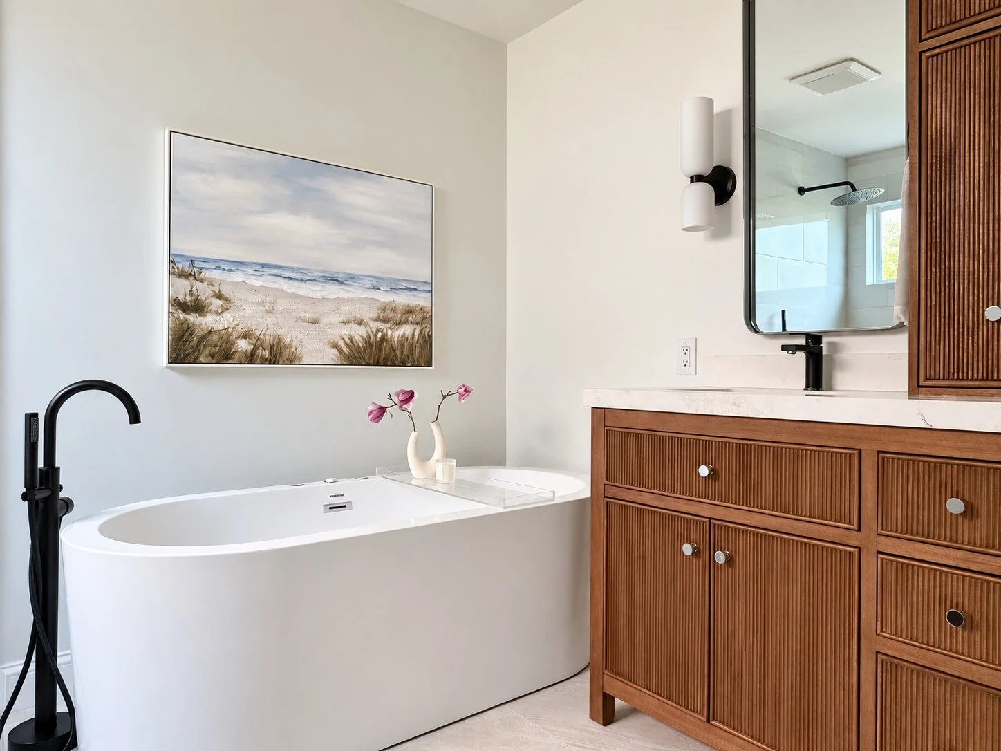 Laurel Wreath Tub_F.jpg