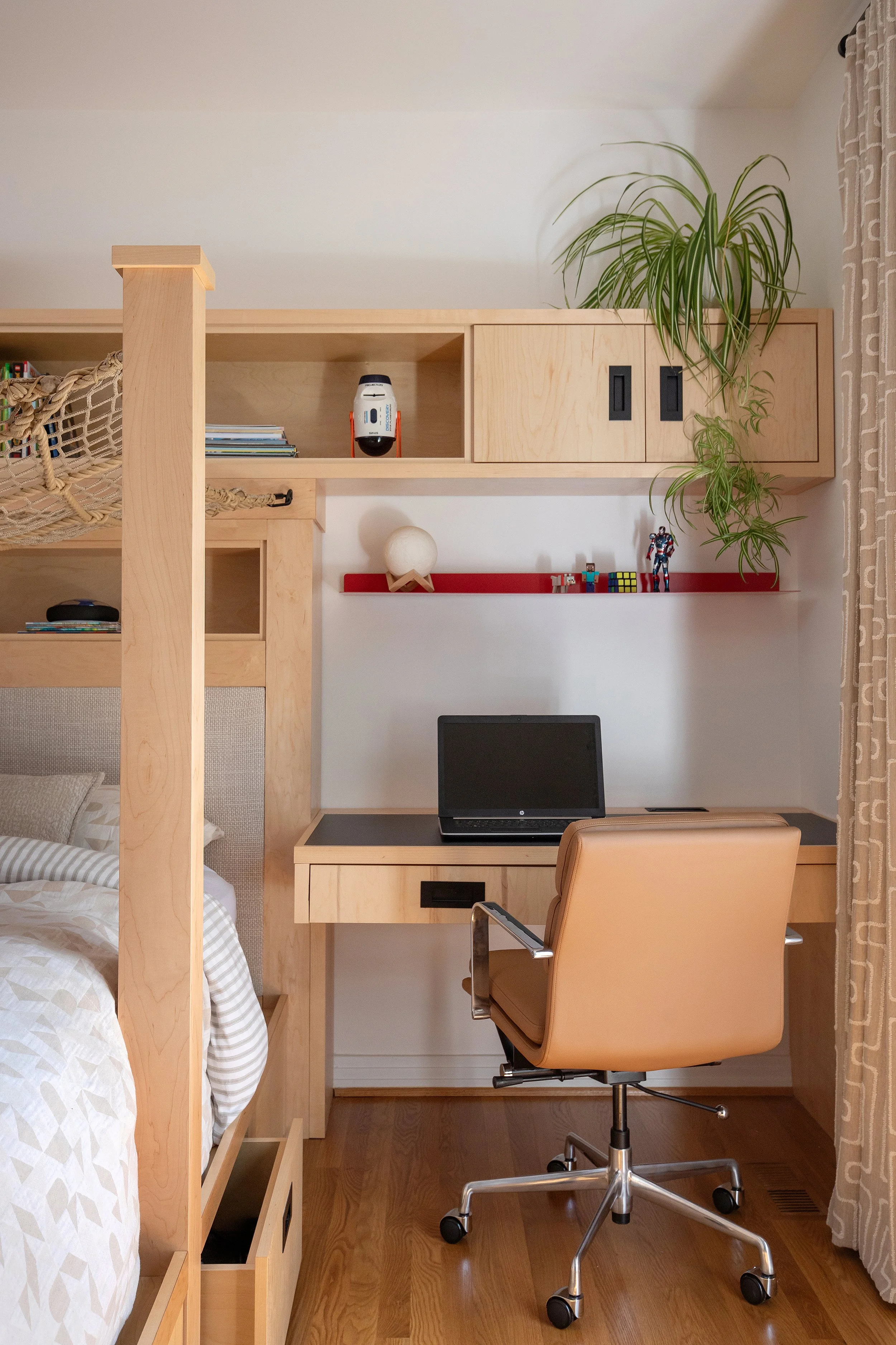 Custom modern desk – Co Interiors | Raleigh, NC Interior Design Studio