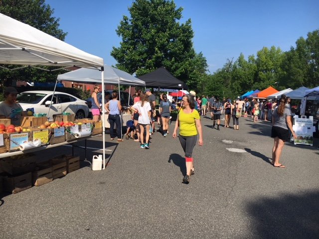 Lubber Run Farmers Market in Arlington, Virginia