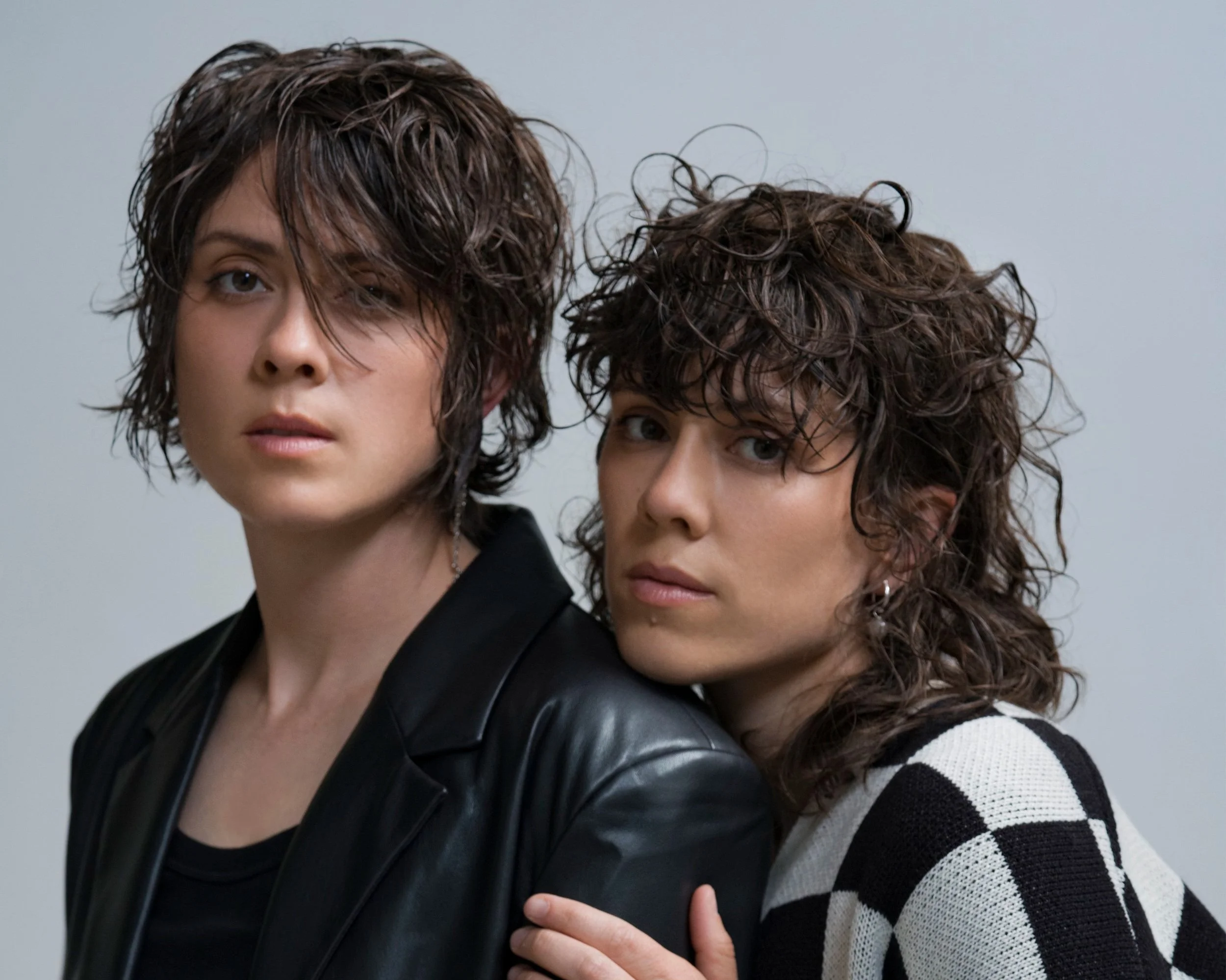 TeganAndSara-pressphotoCOLOR-spring2024-sm (1).jpg