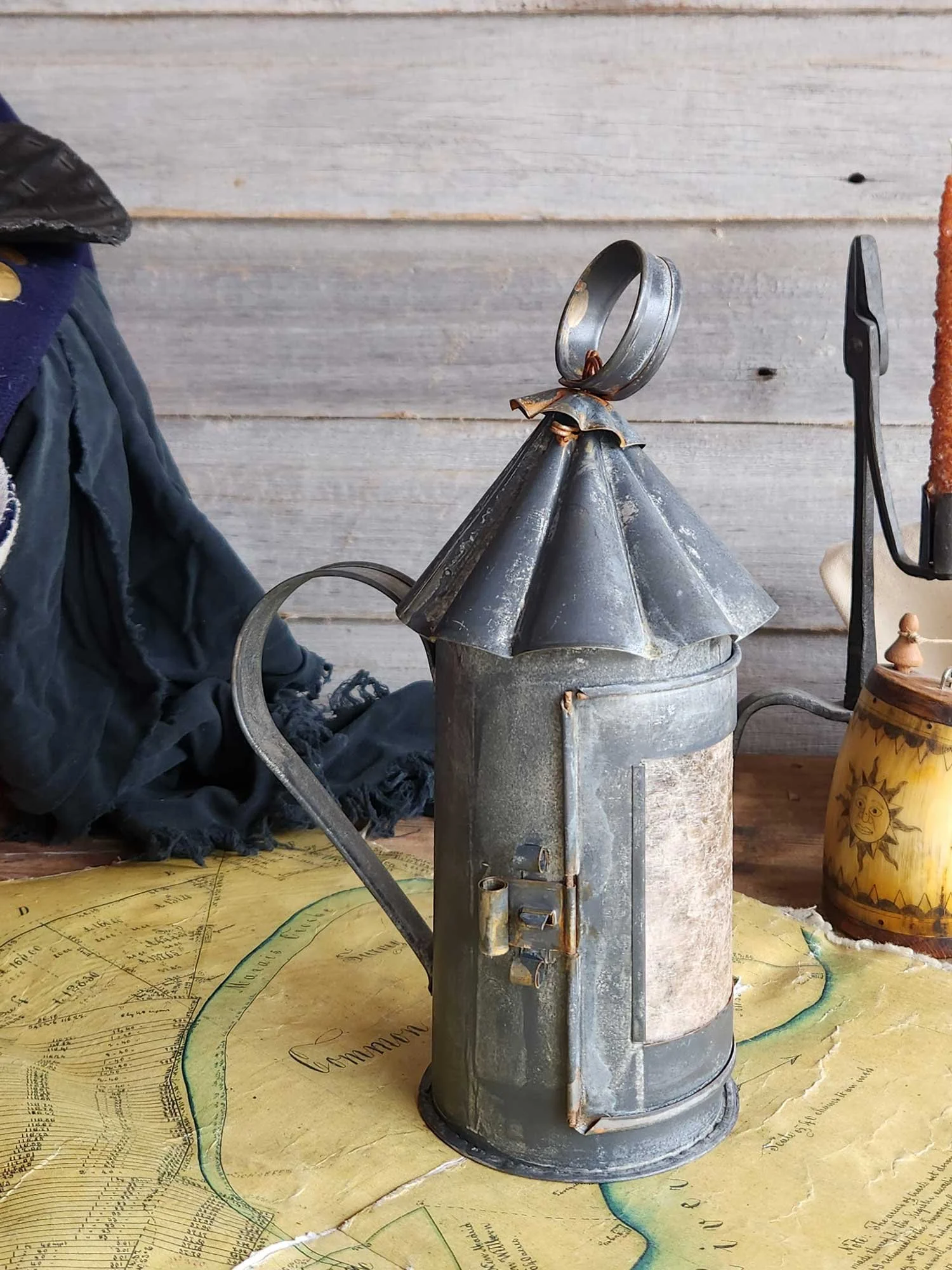 Honest-hand-lantern-antiqued-with-lite-pane-#4.jpg