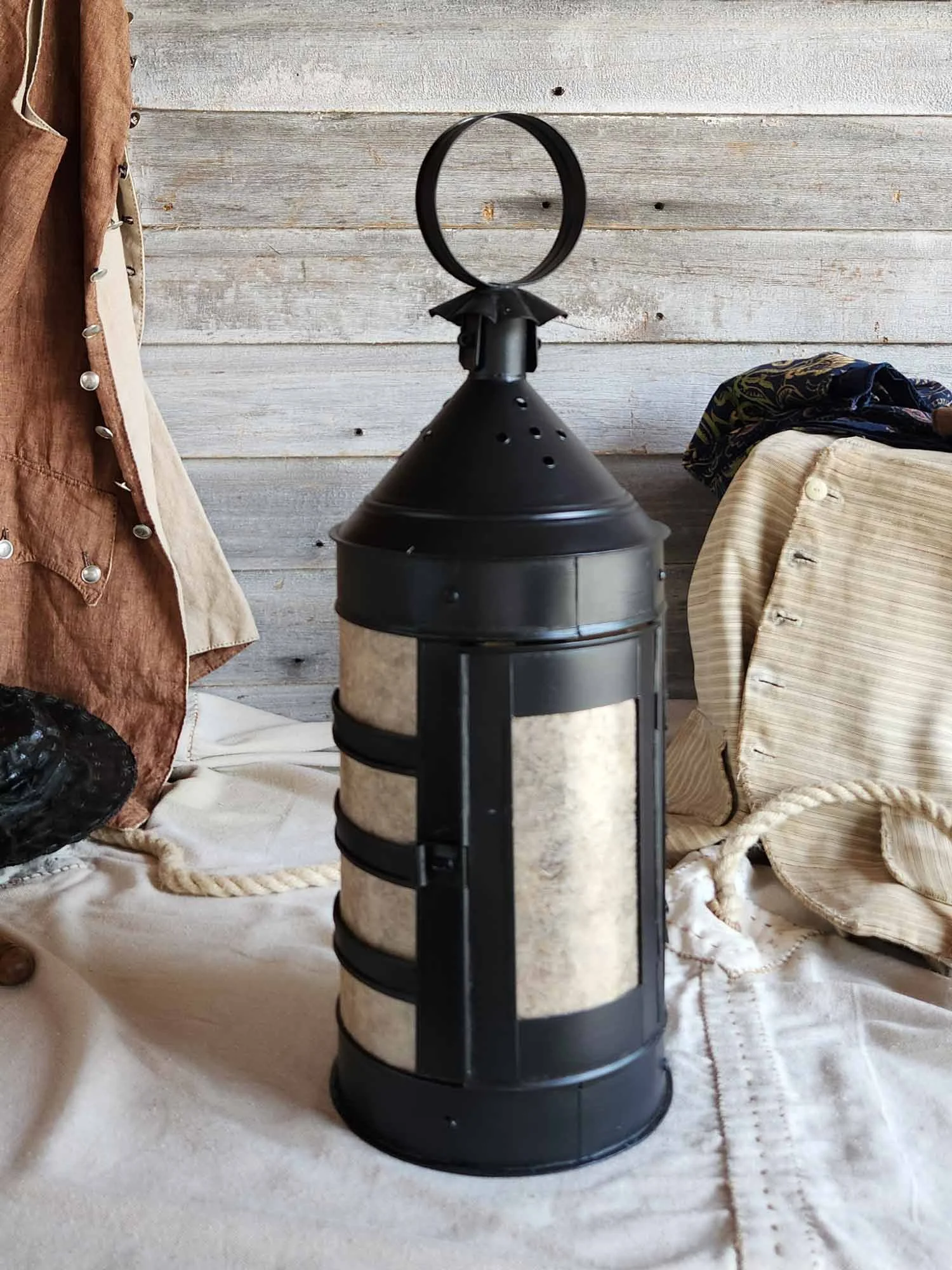 English-Ship-Lantern-25205-2-web.jpg