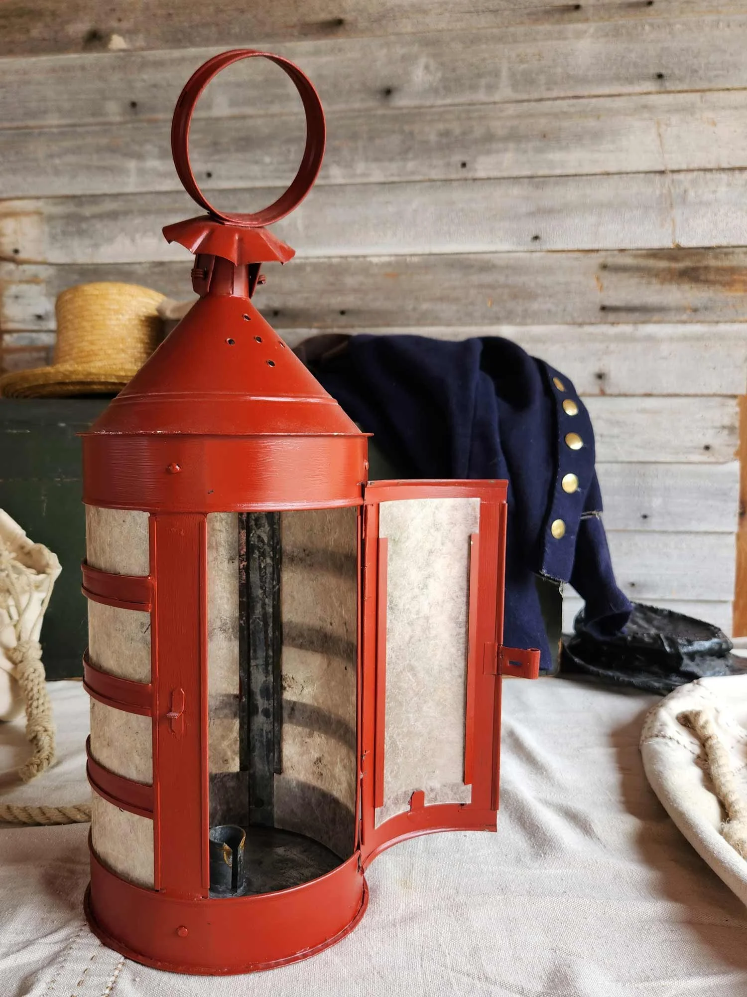 Red-English-Ship-Lantern-2570-5.jpg