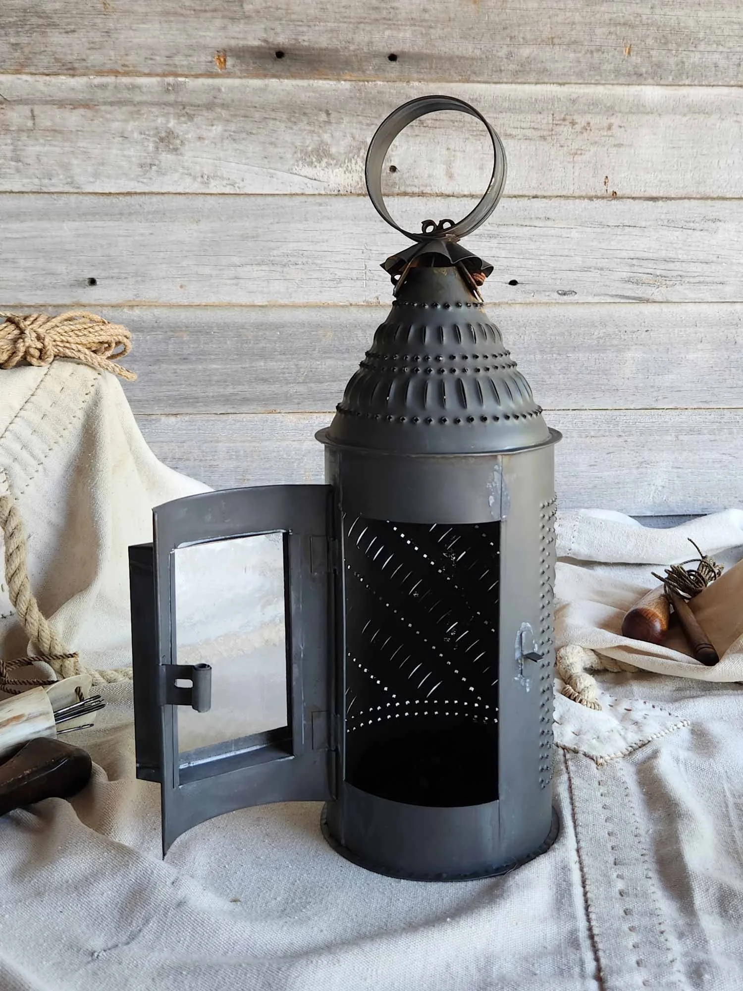 Antiqued-watch-lantern-5-web-52608.jpg