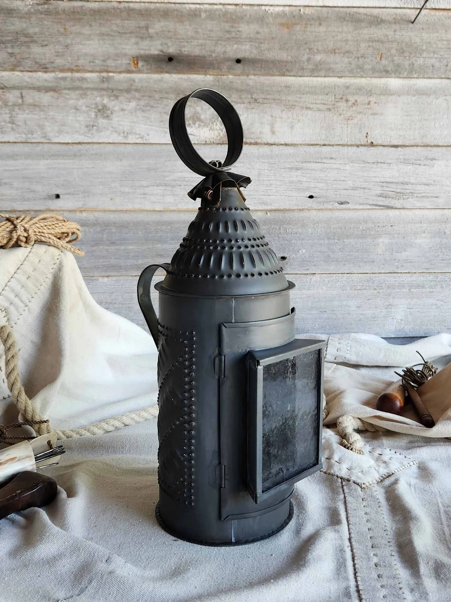 Antiqued-watch-lantern-2-web-52608.jpg