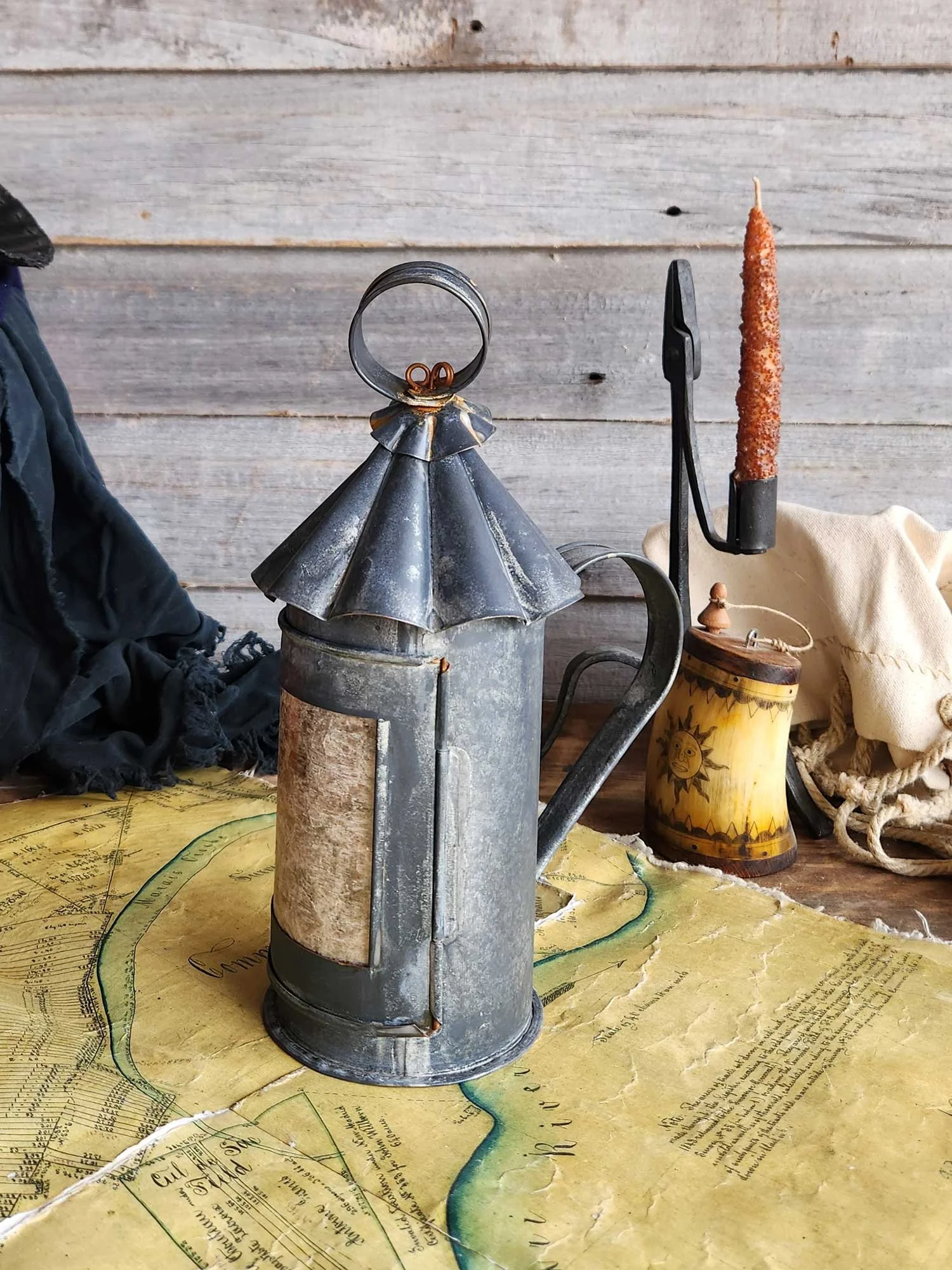 Honest-hand-lantern-antiqued-with-lite-pane-#3.jpg