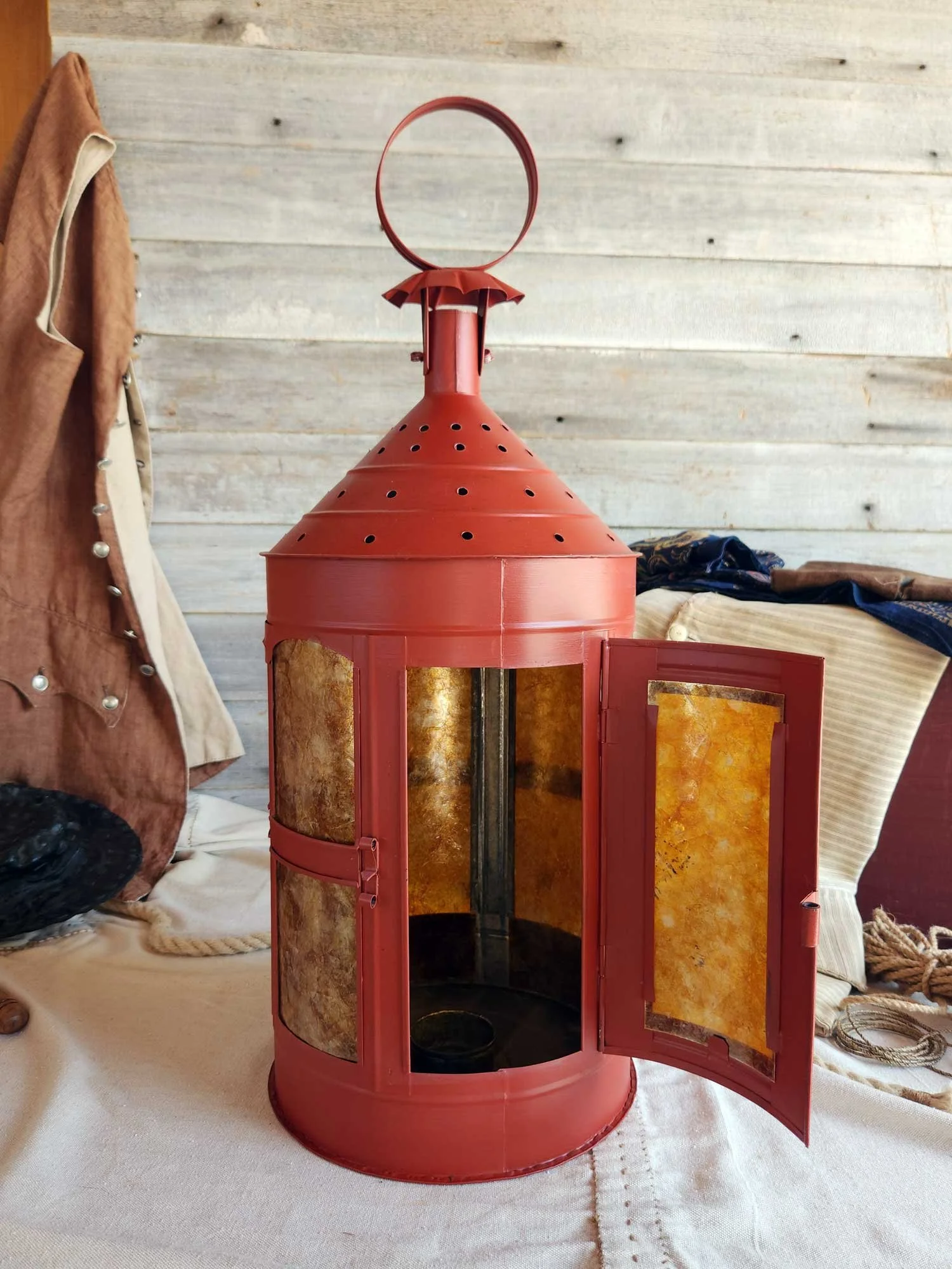 Red-Guardroom-Lantern-25200-web.jpg