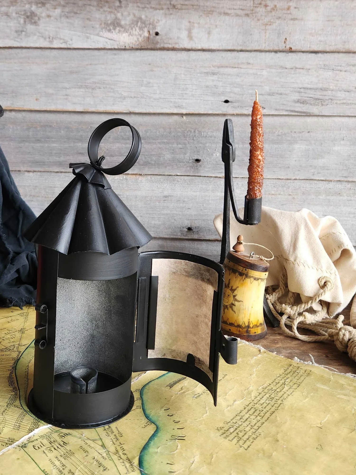 Black-honest-lantern-with-lite-pane-#4.jpg