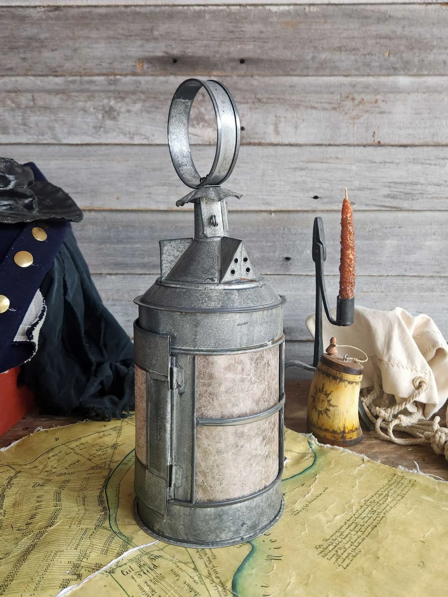Barn-lantern-2560-2-web.jpg