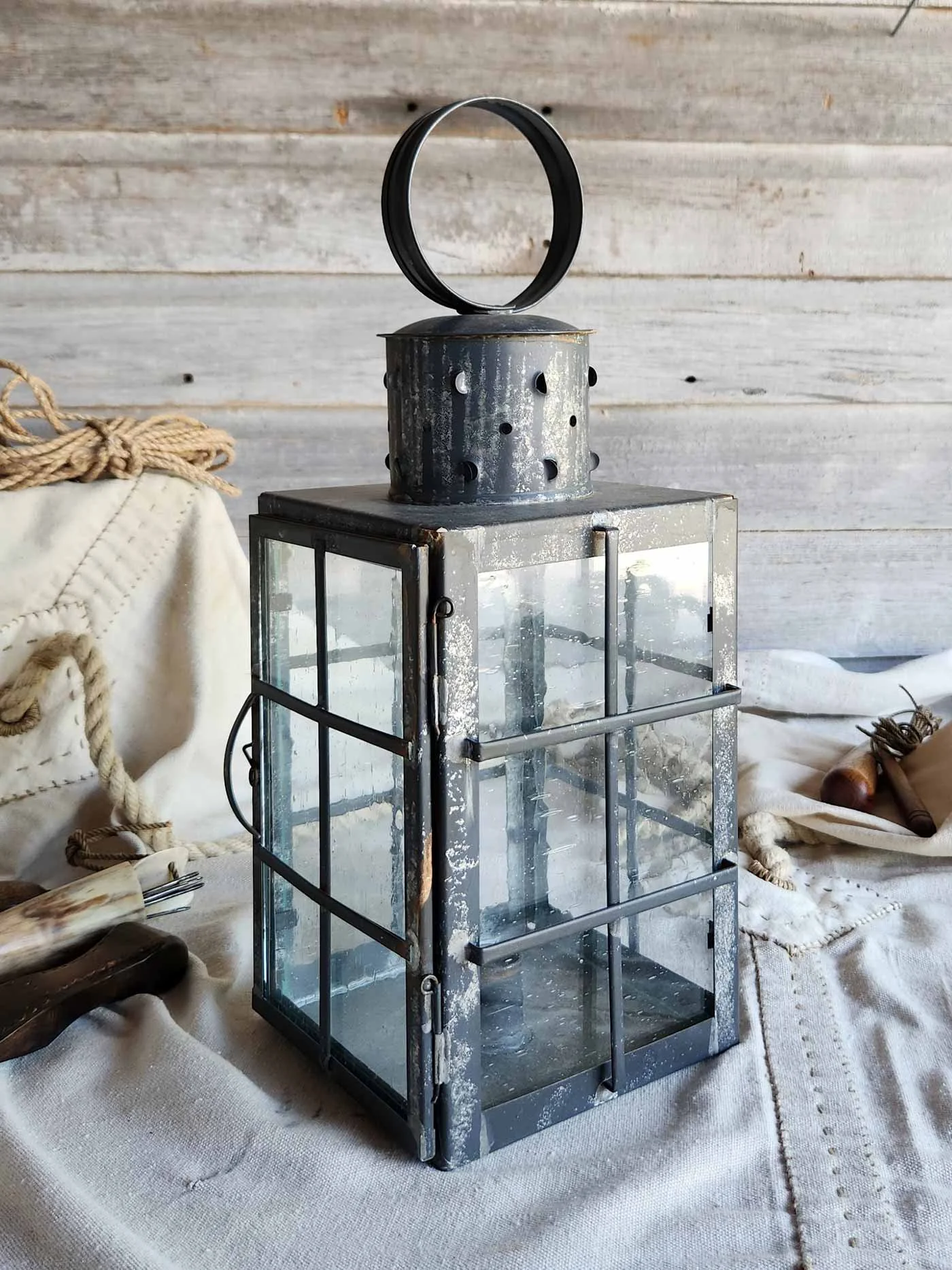Square-Ship-Lantern-52610-web-3.jpg