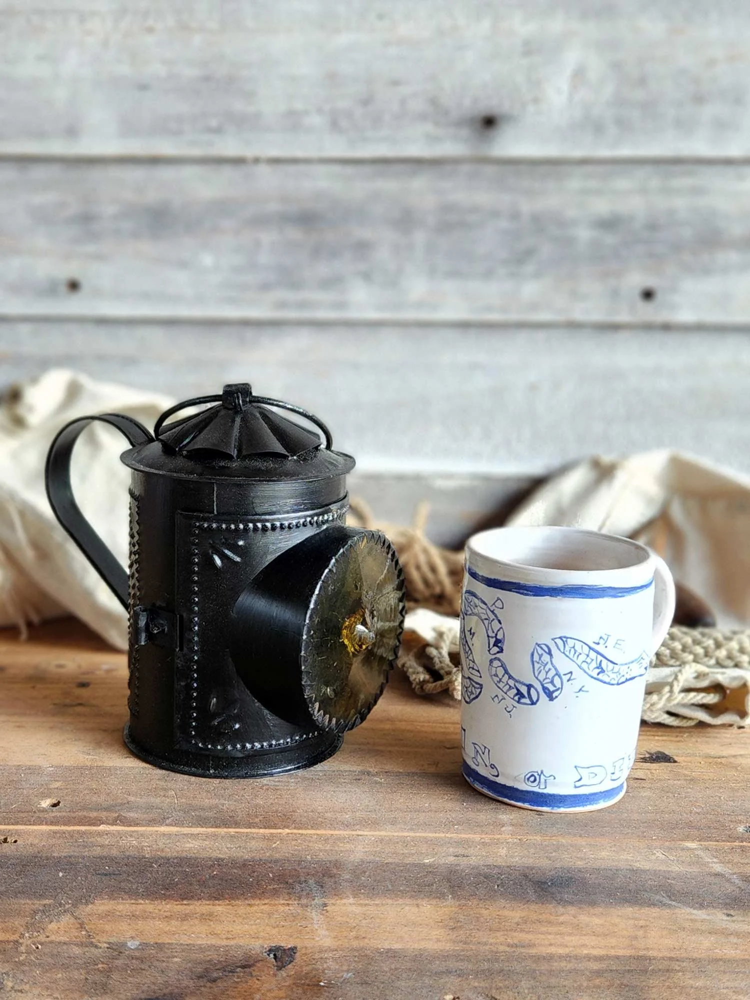 Domed-Top Bulls-eye Hand Lantern