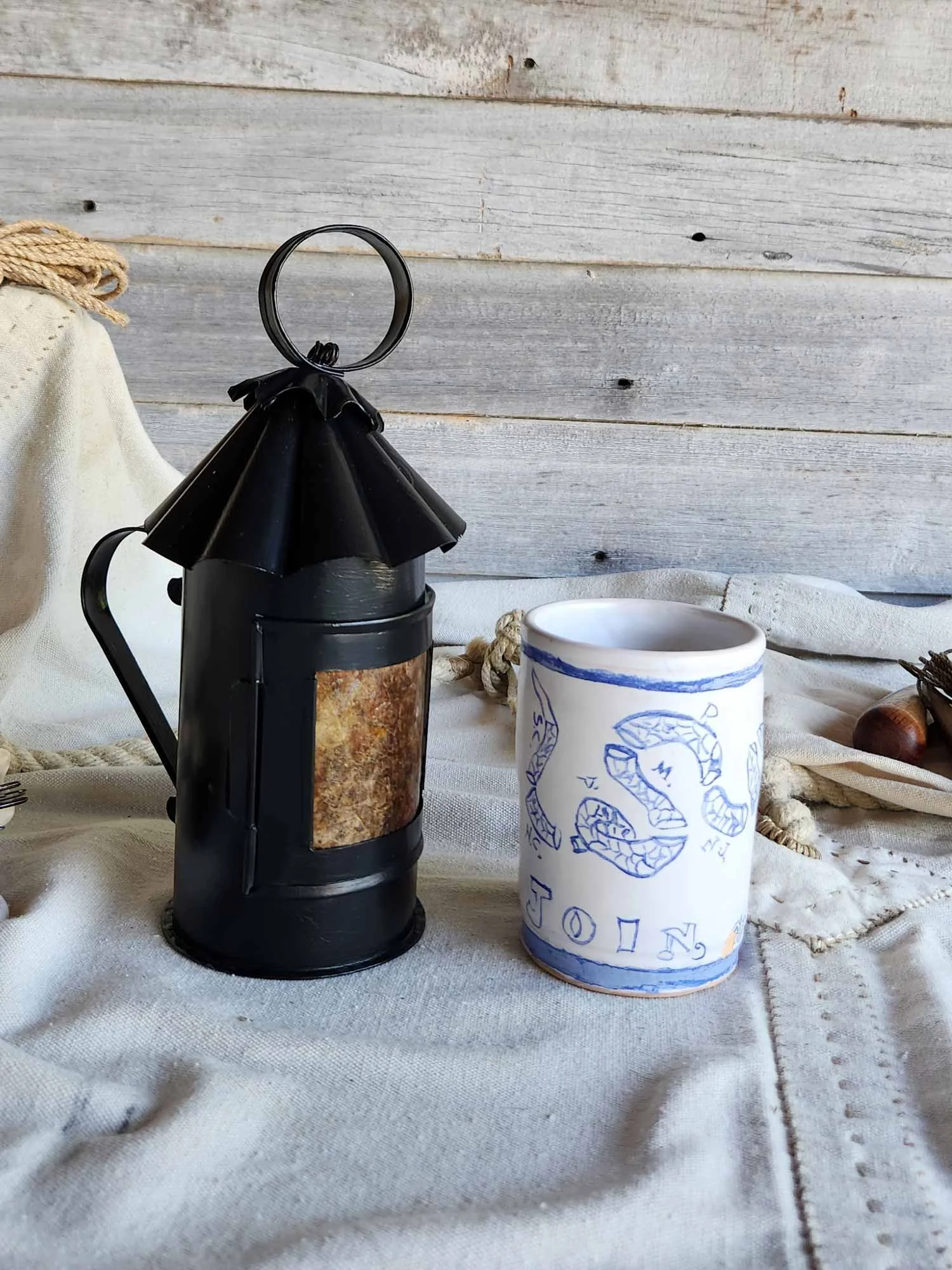 Black-Honest-Lantern-52617-1-web.jpg