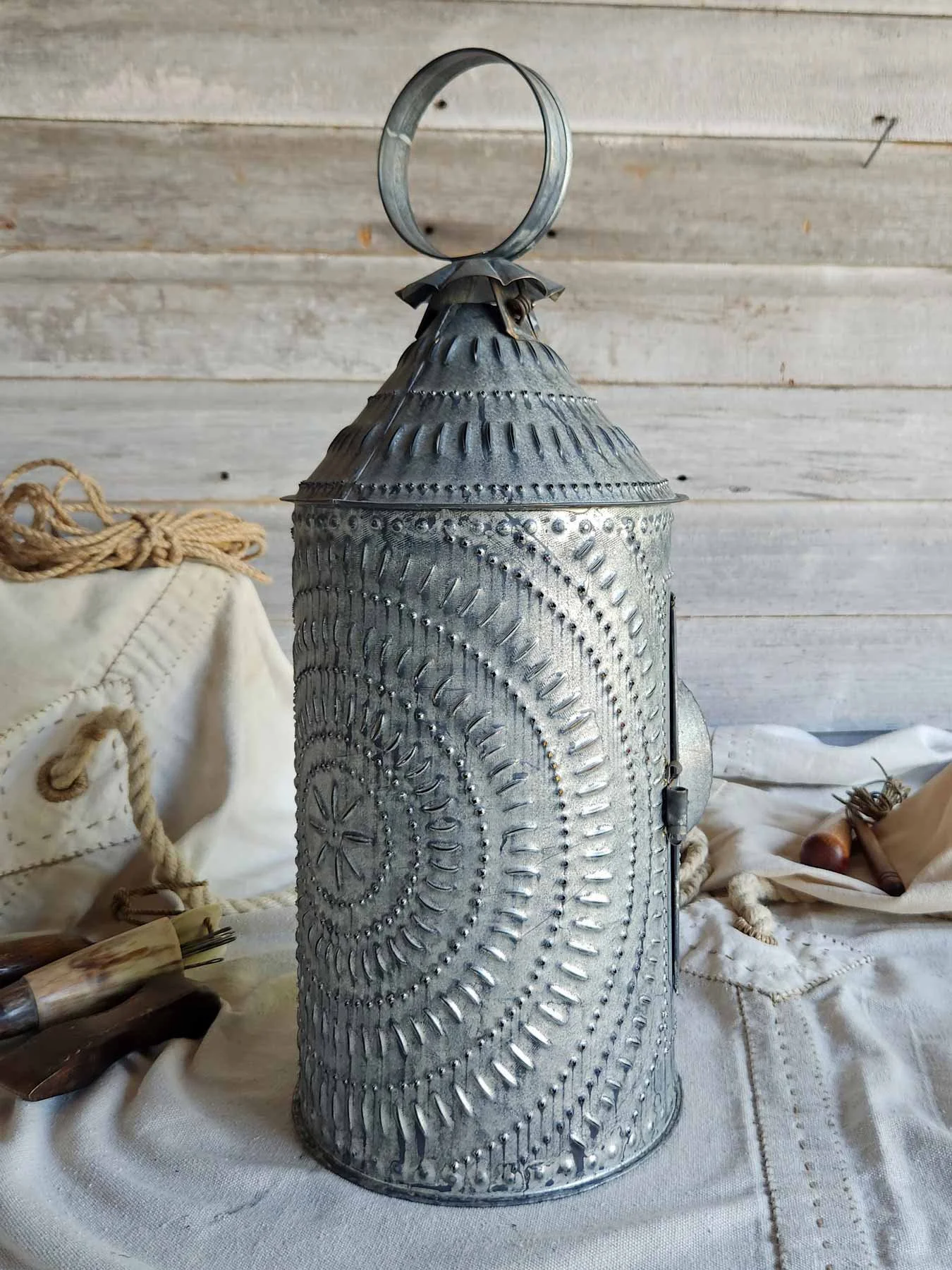 Antiqued-Bulls-eye-lantern-52604-web-4.jpg