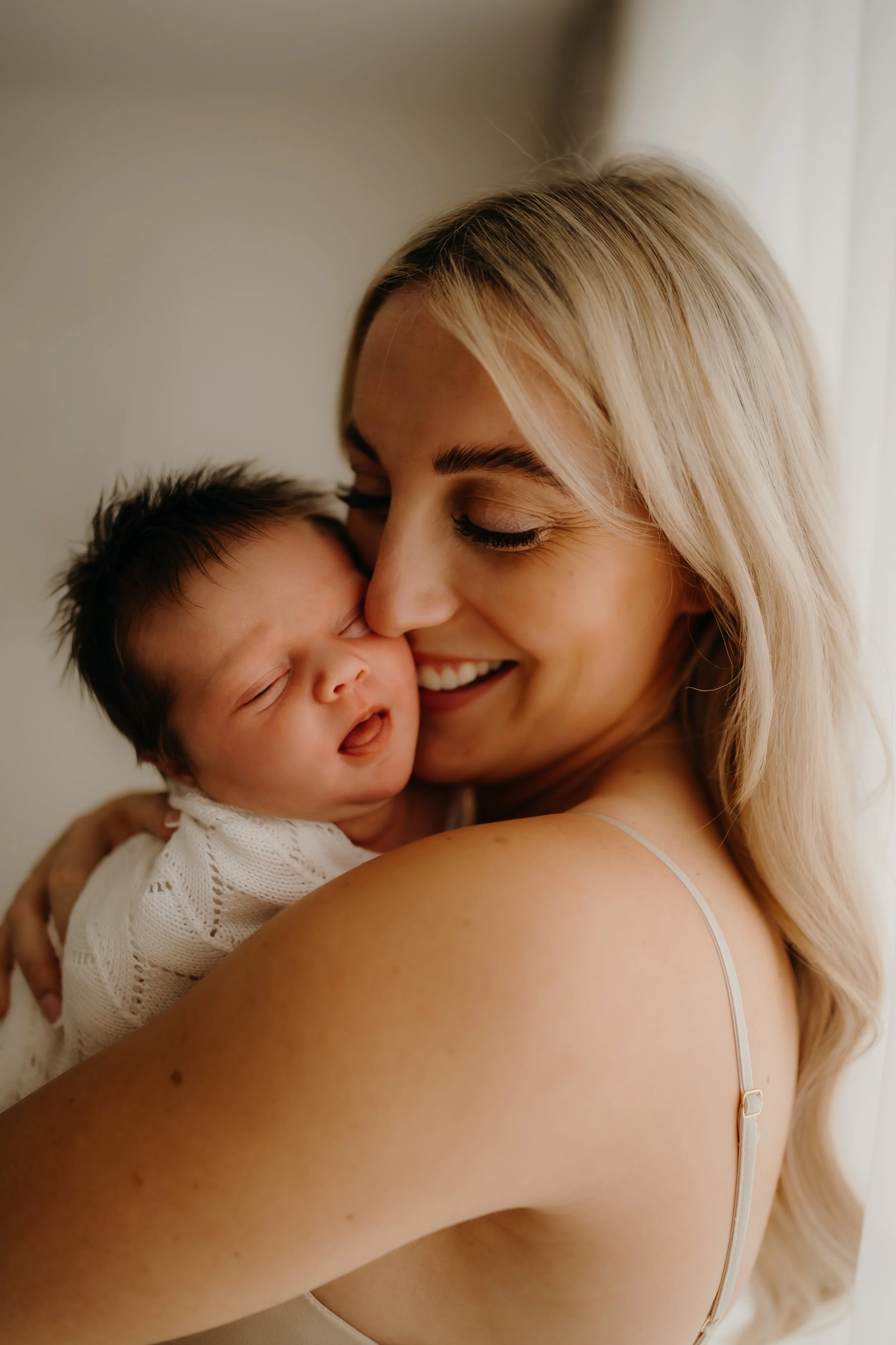 21-6-25-Maisie-Banks-Photography-Newborn-Photography-Hattie-Newborn-30.jpg