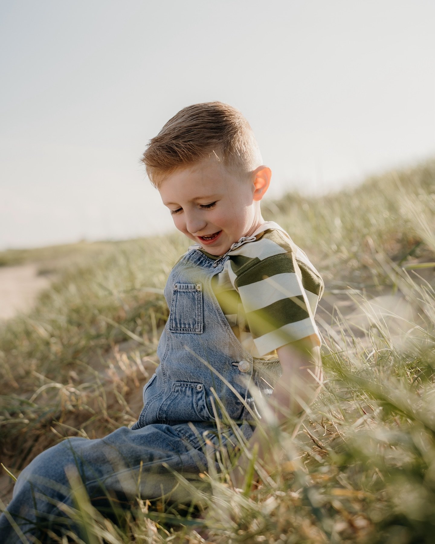 Amongst all of the misty days we&rsquo;ve been having, the sun peeked out for this one lovely evening with Frank. 

Running around in the grassy sand dunes, waves crashing and a lot of laughter. Perfect. 

Outdoor sessions are open to book now. 

🤍
