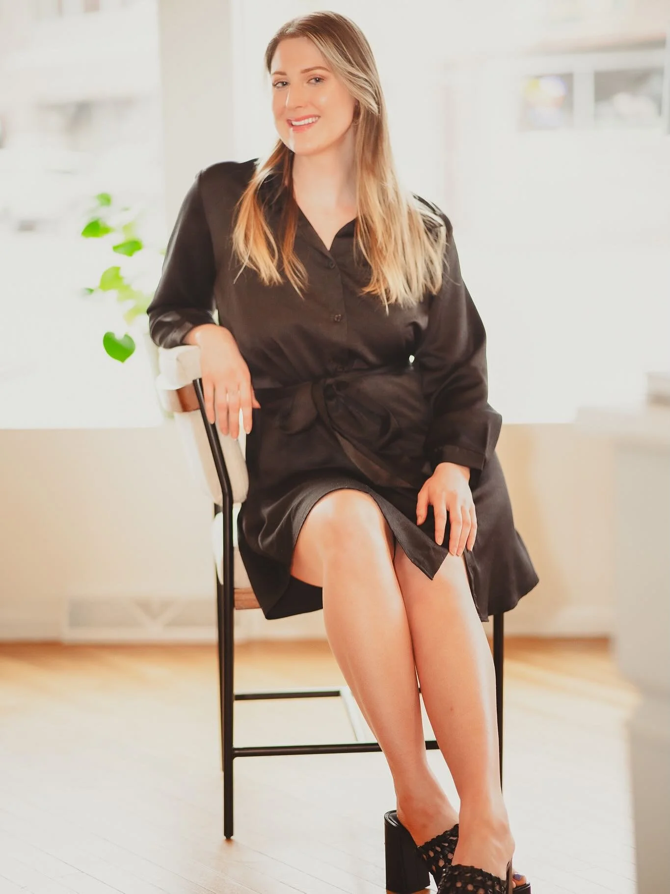 Check out one of my latest brand identity design projects, Wild at Sunset- a gift shop in Dubai I had the opportunity to work with. ➡️➡️➡️

Design by Karly at @theiartsdesign