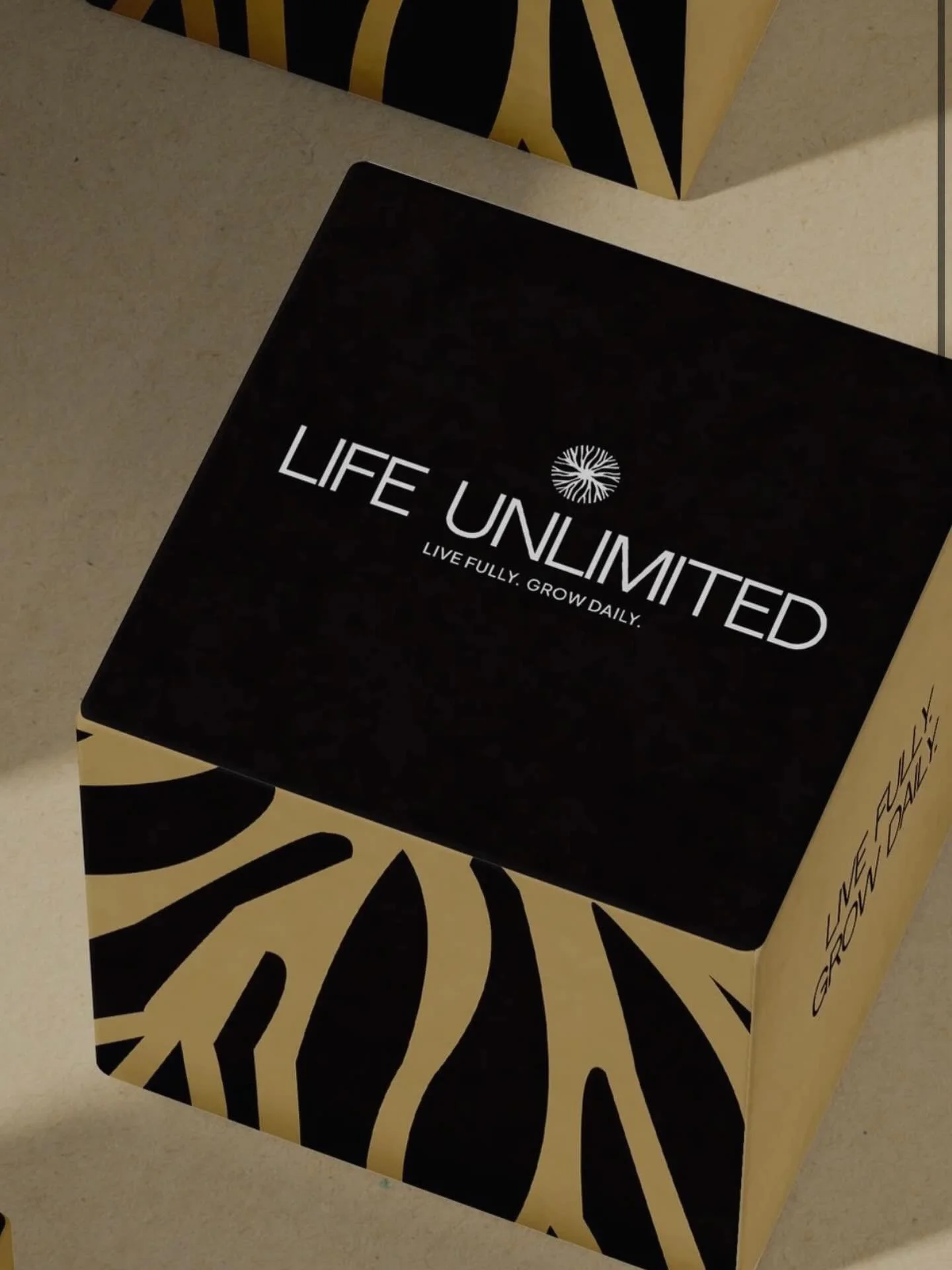 One of my favorite projects last year to work on! Created the whole brand package-patterns, color palette, logo, and mockup. 
✍️ View my brand portfolio at my link in bio ✨