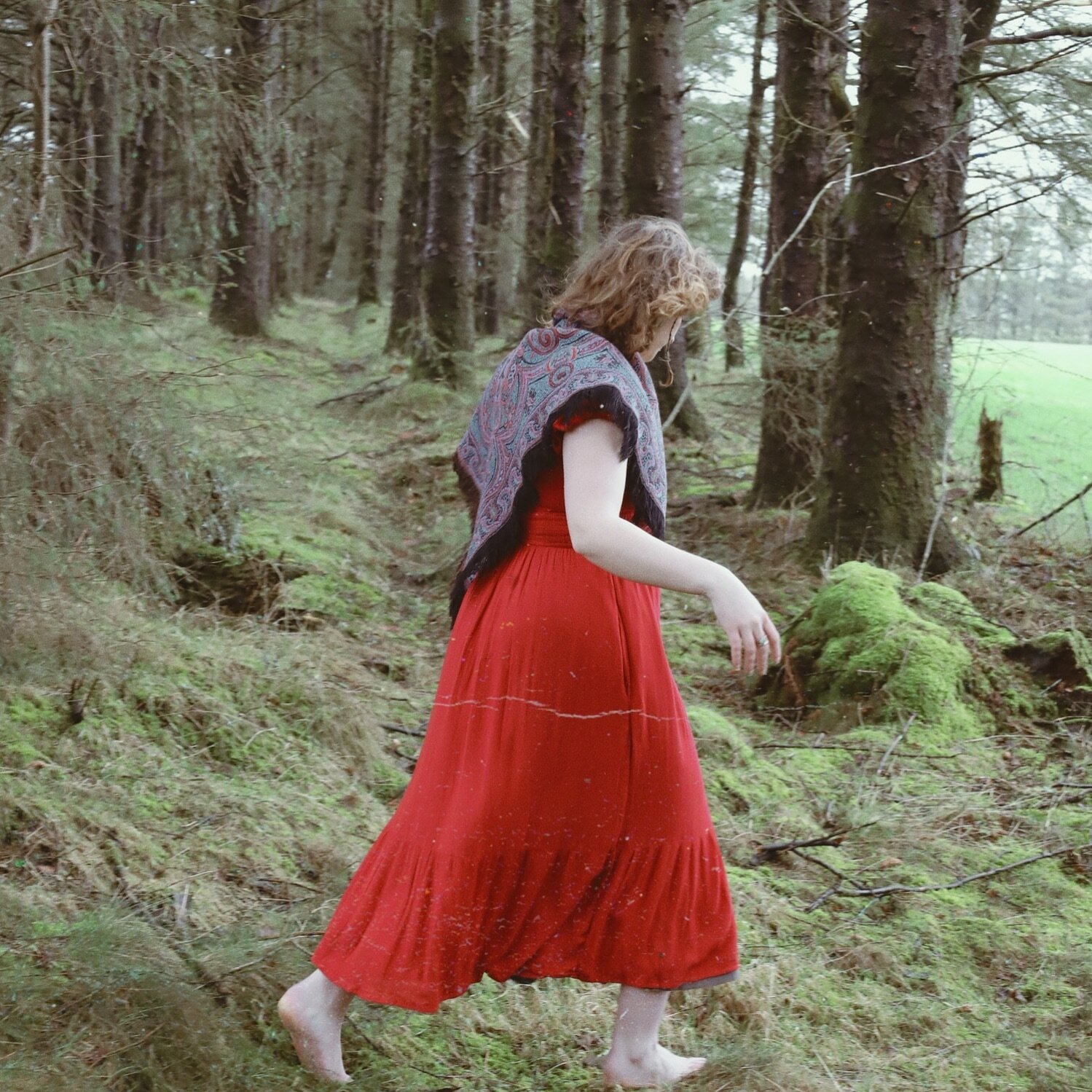 29.03.24 

&bull; &lsquo;Pan O&rsquo;wn y Gwanwyn&rsquo; &bull;

PRE-SAVE NOW / CYN ARBED NAWR (Link yn bio) 

&lsquo;Pan &lsquo;Own y Gwanwyn&rsquo; will be the first single from the AWEN EP.. it is an original adaption of the traditional folk song,