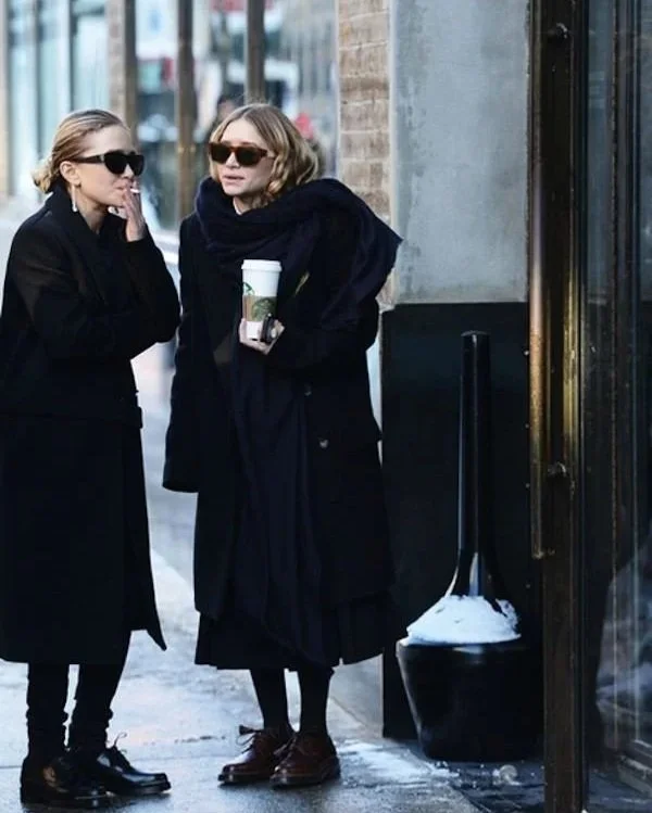 An Ode to The Messy Chic Girl