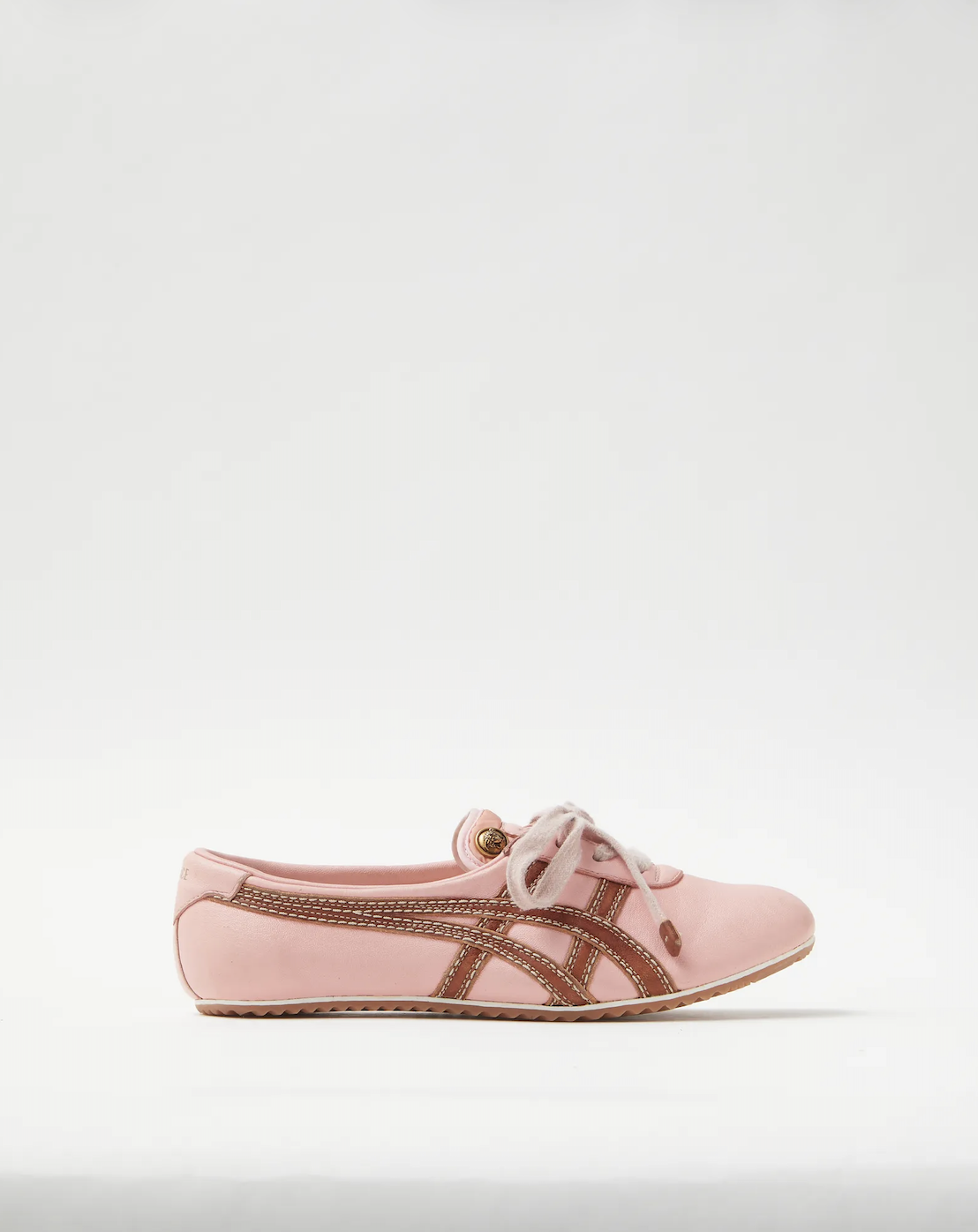 versace x onitsuka tiger collab tai-chi sakura.png