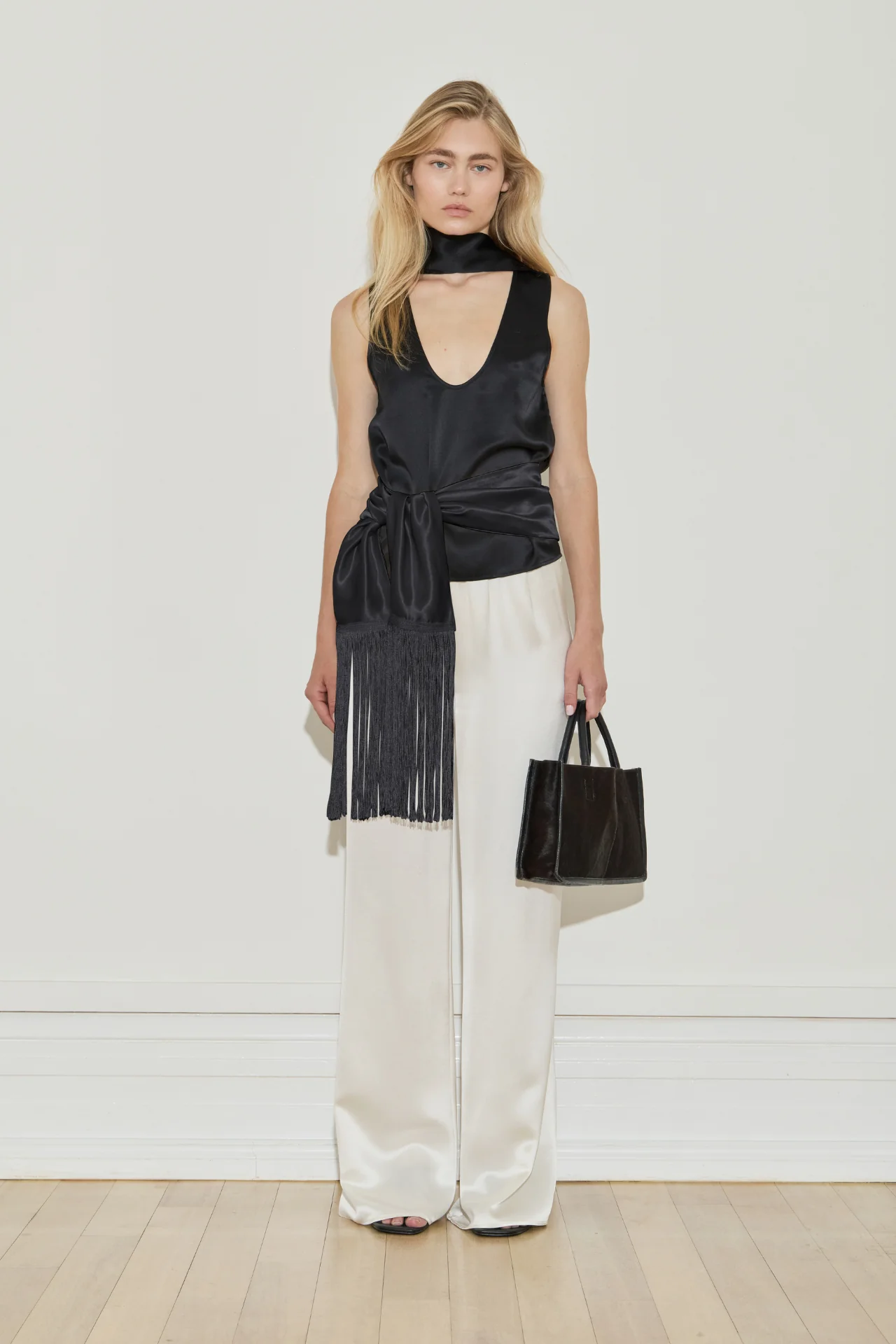 Maison Essentiele Fringe Scarf