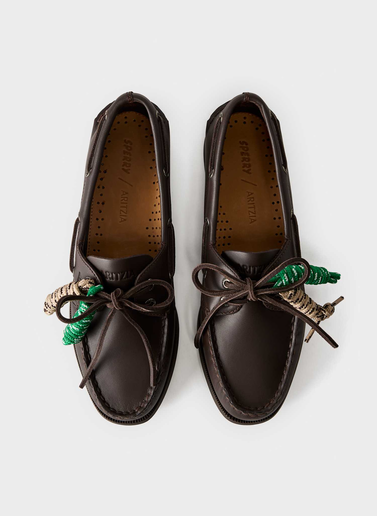 aritzia sperry boat shoes.png