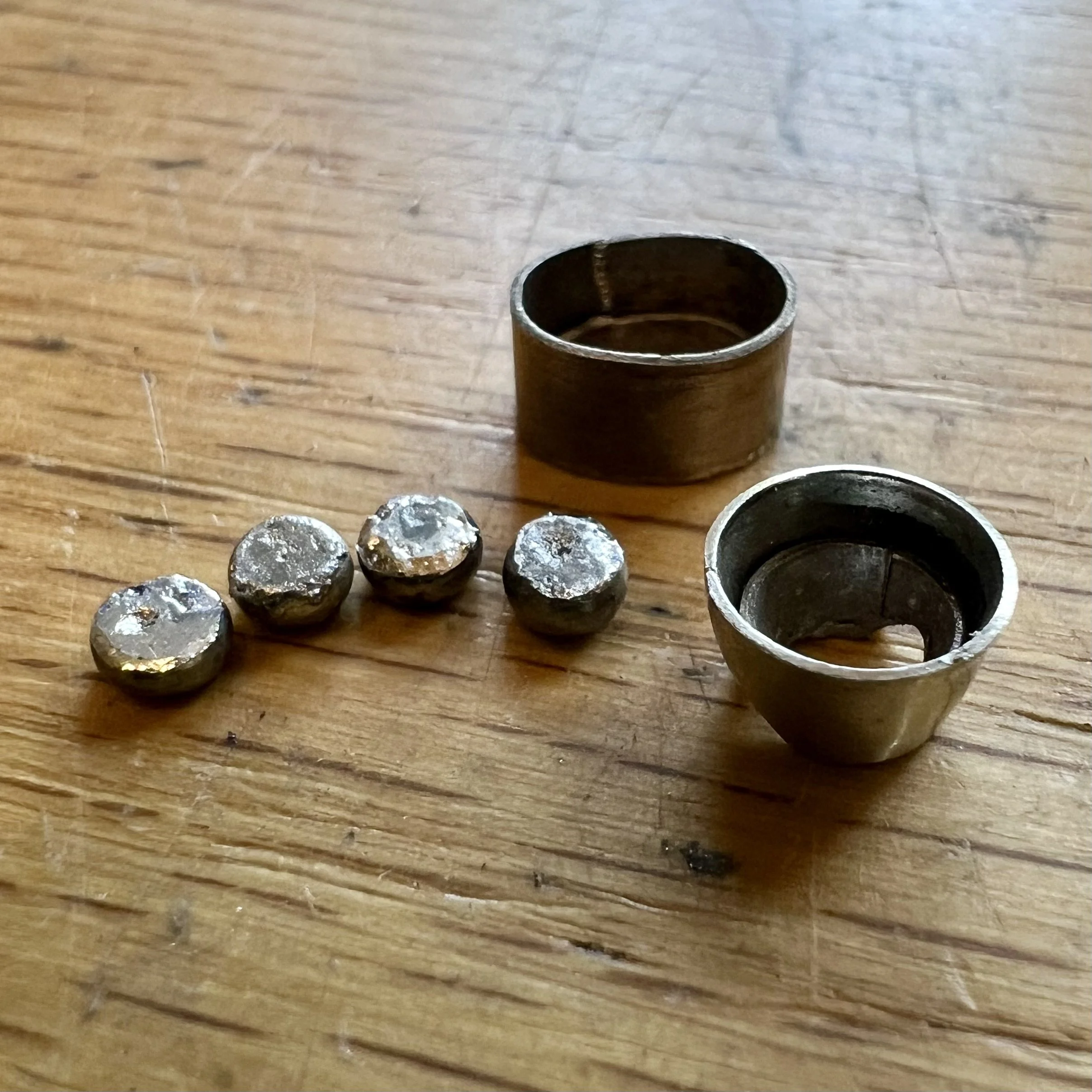 Making stone settings 