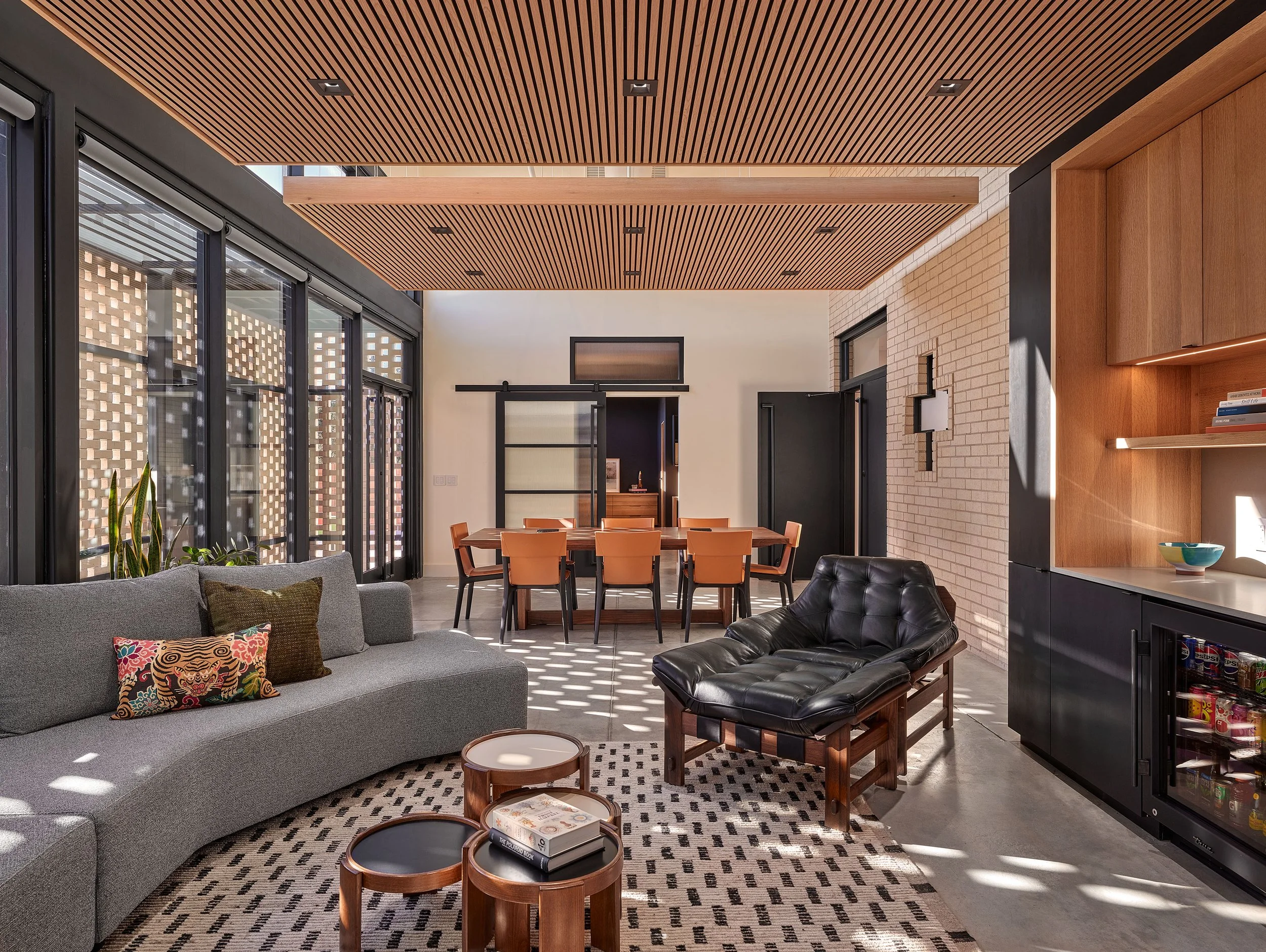 LOWRES 3K - STUDIO - LOUNGE - View 03.jpg