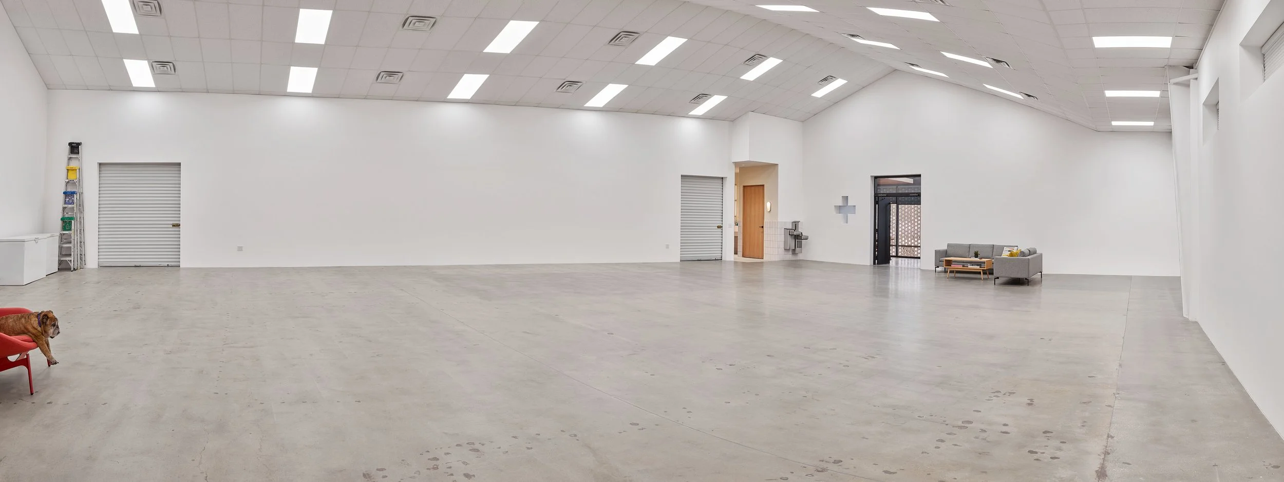 LOWRES 3K - STUDIO - SHOOT SPACE - Pano 01.jpg