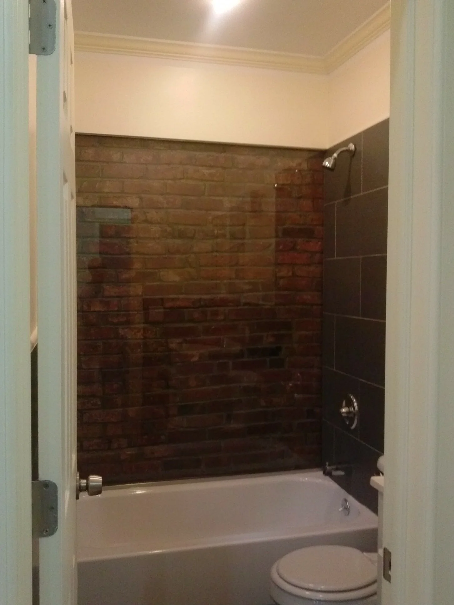 Bathroom_1.JPG
