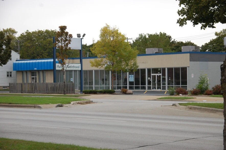 5370-5380-W-Fond-Du-Lac-Ave-Milwaukee-WI-Building-Photo-1-Large.jpg
