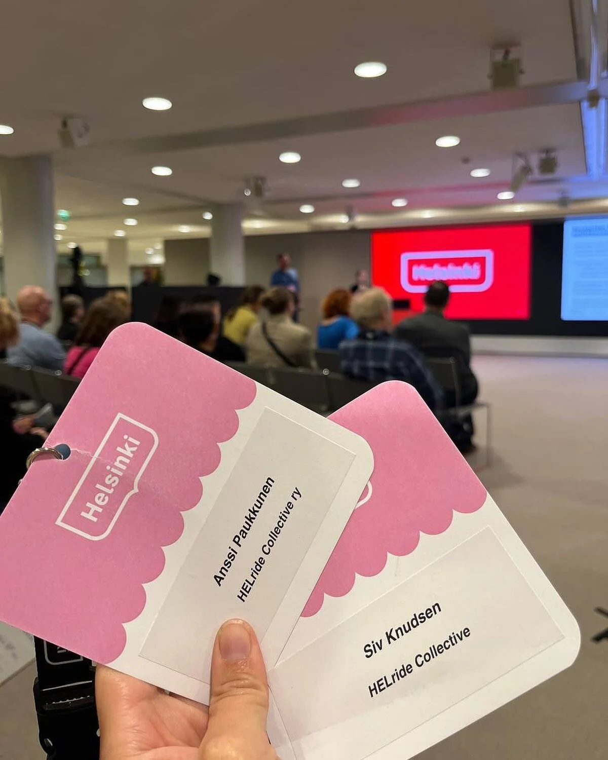 📣 DUUNII, DUUNII!

HELridessa tehd&auml;&auml;n p&auml;ivitt&auml;in ty&ouml;t&auml; skeittauksen eteen vaikka se ei aina v&auml;ltt&auml;m&auml;tt&auml; ulosp&auml;in n&auml;y. 

P&auml;&auml;huomio on viime aikoina ollut oman tilan l&ouml;yt&auml;