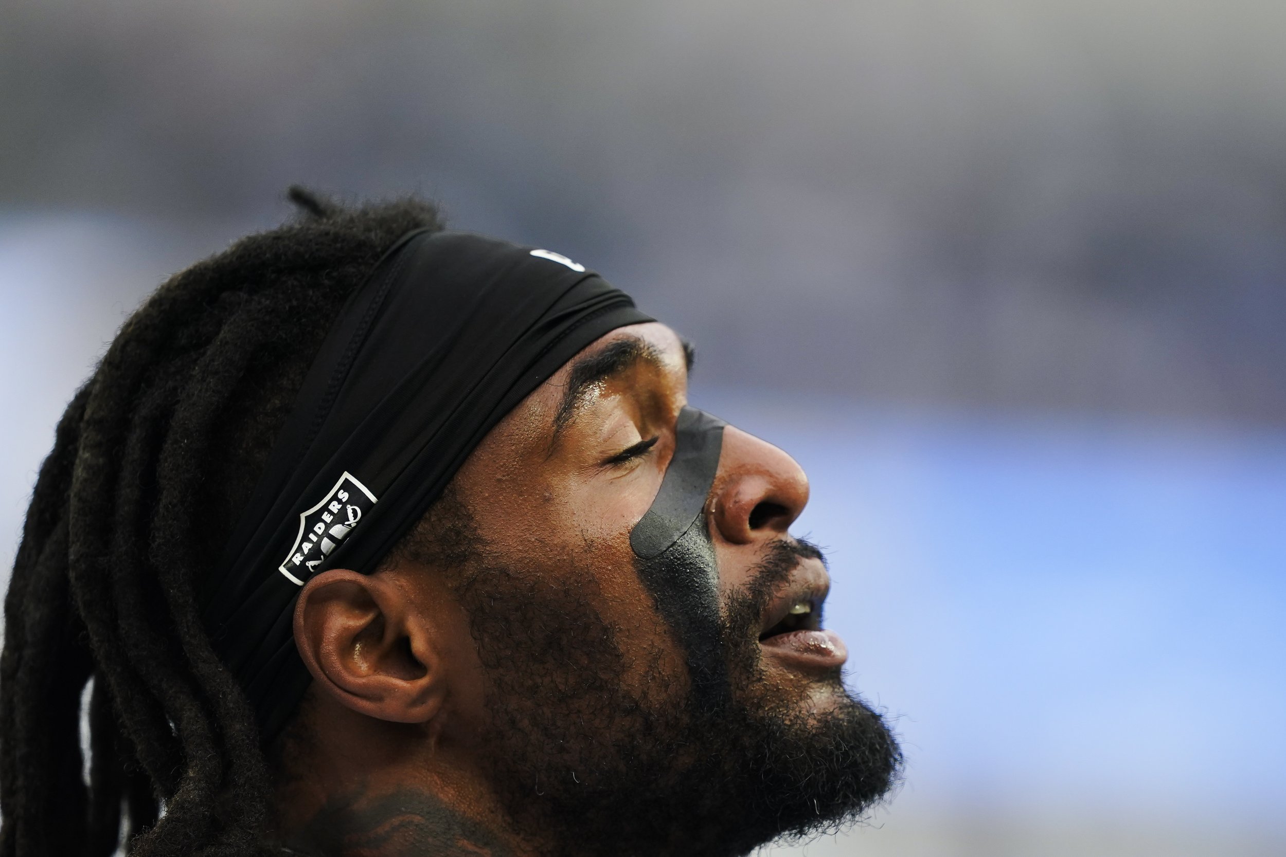  Las Vegas Raiders running back Brandon Bolden warm ups before an NFL football game against the Los Angeles Chargers, Sunday, Oct. 1, 2023, in Inglewood, Calif. 