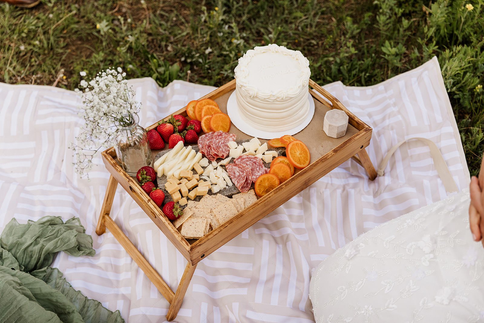 An elopement picnic near Denver, Colorado
