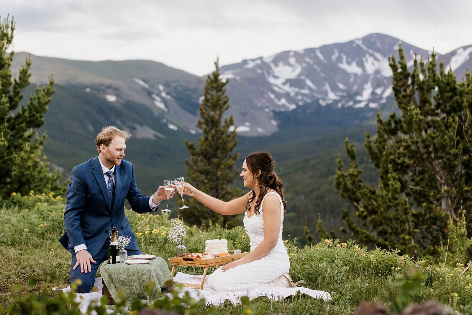 An elopement picnic near Denver, Colorado