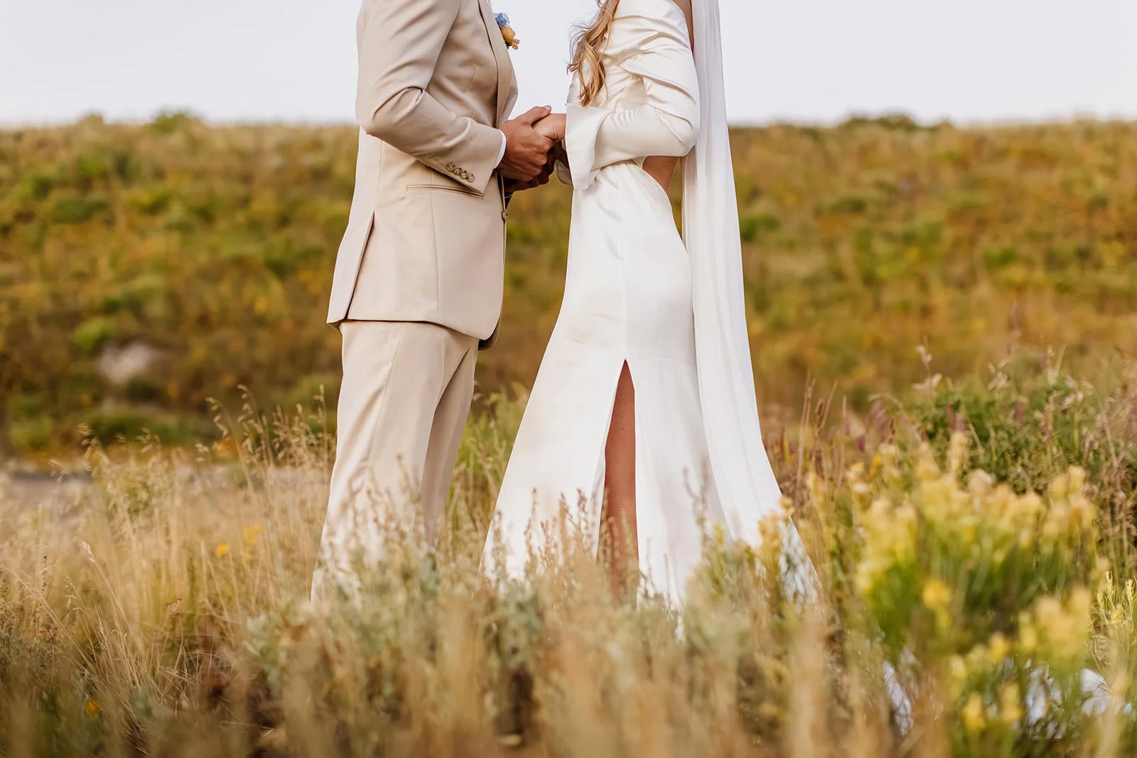 Intimate-Wedding-With-Family-In-Crested-Butte-00030.jpg