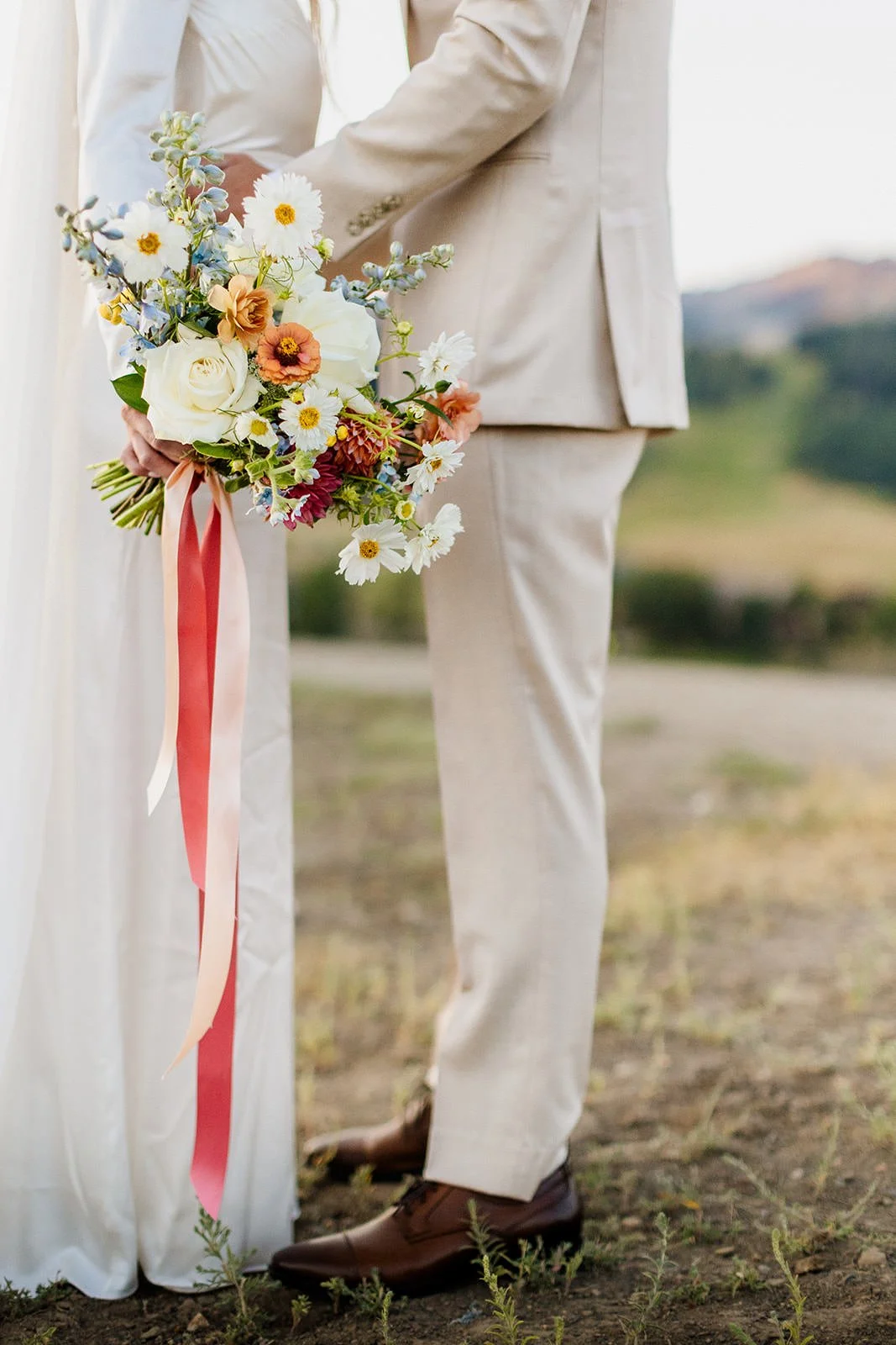Intimate-Wedding-With-Family-In-Crested-Butte-00034.jpg