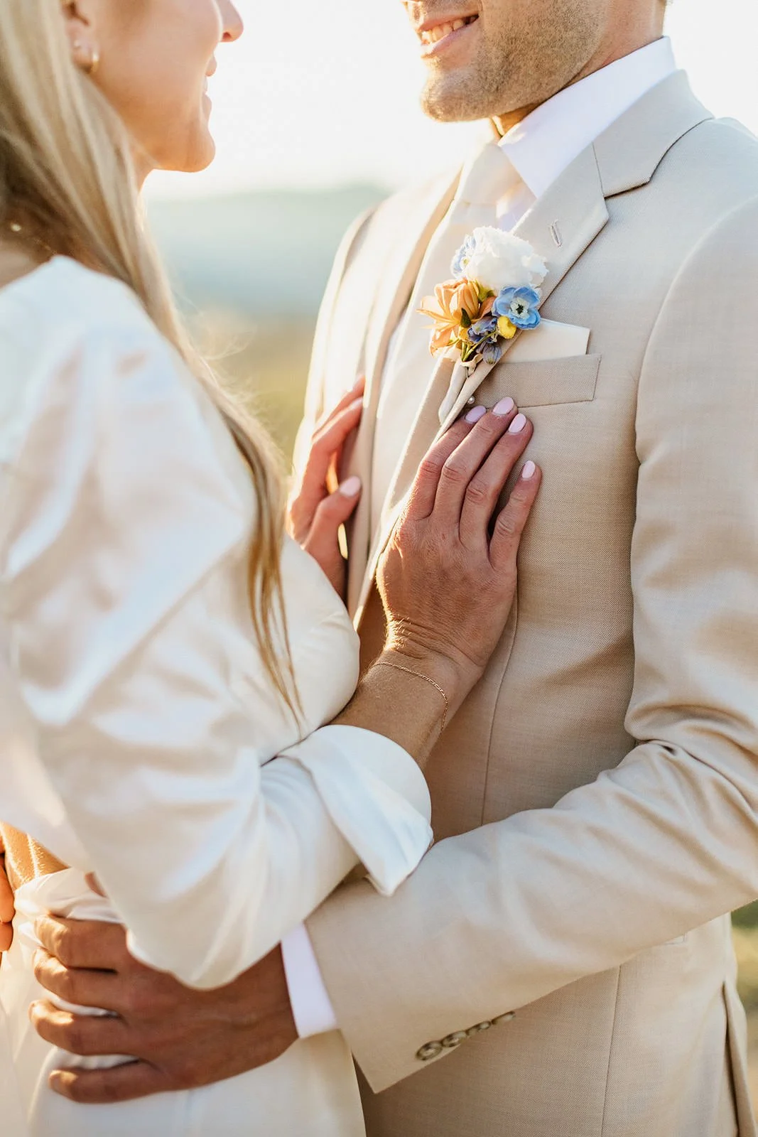 Intimate-Wedding-With-Family-In-Crested-Butte-00049.jpg