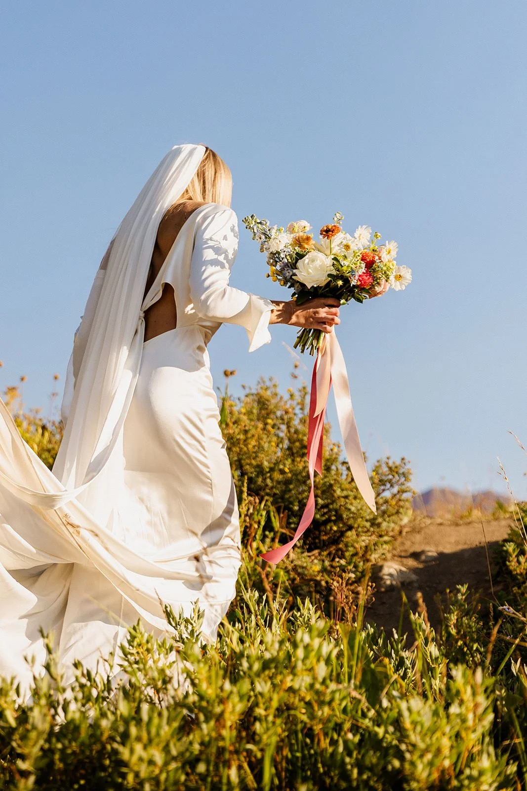 Intimate-Wedding-With-Family-In-Crested-Butte-00064.jpg