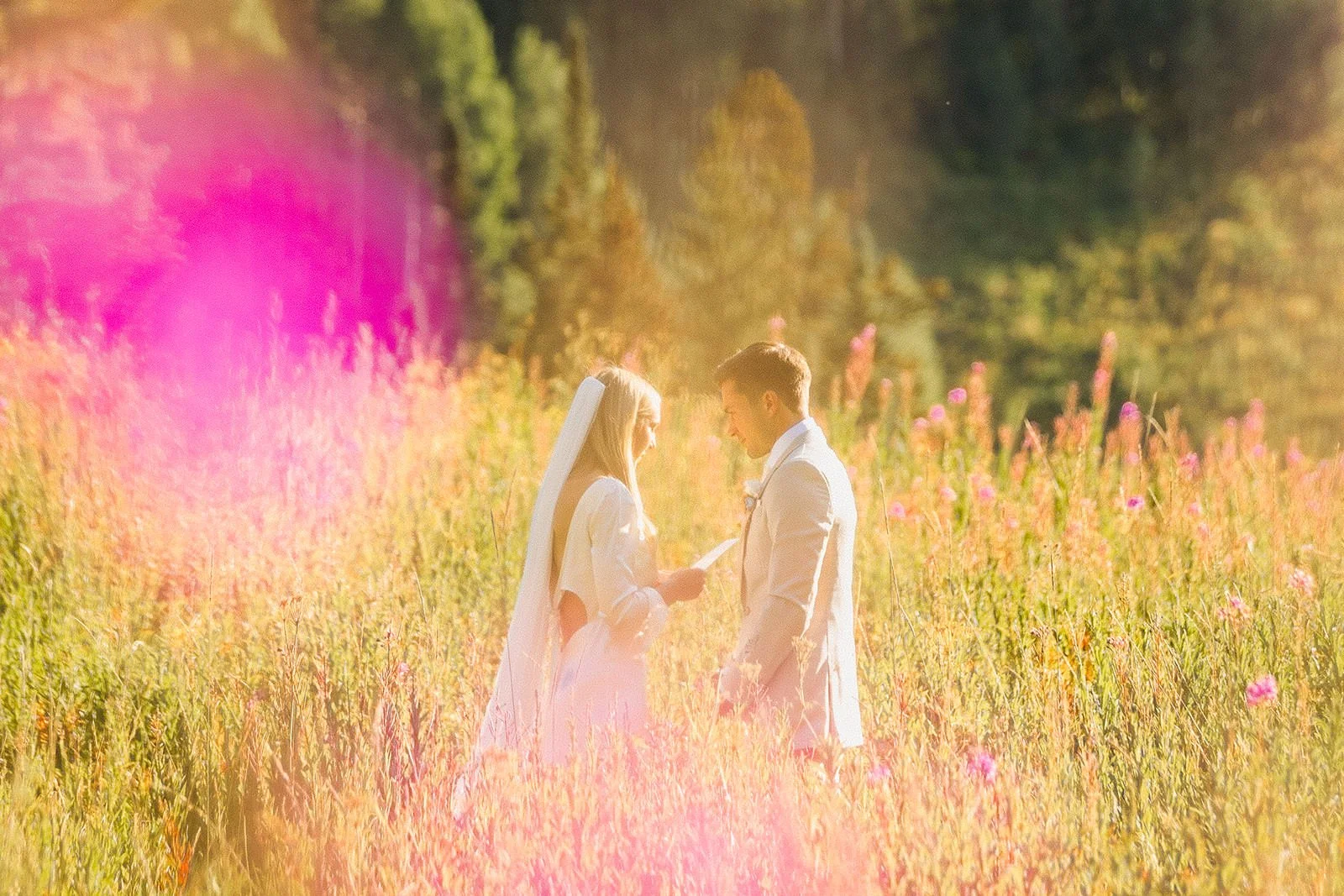 Intimate-Wedding-With-Family-In-Crested-Butte-00066.jpg