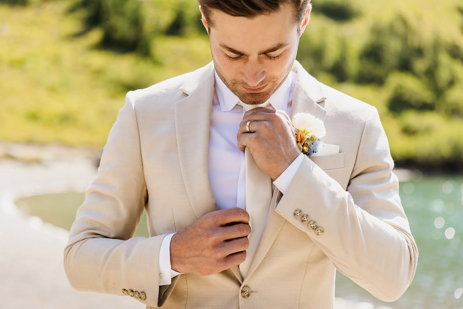 Intimate-Wedding-With-Family-In-Crested-Butte-00097.jpg