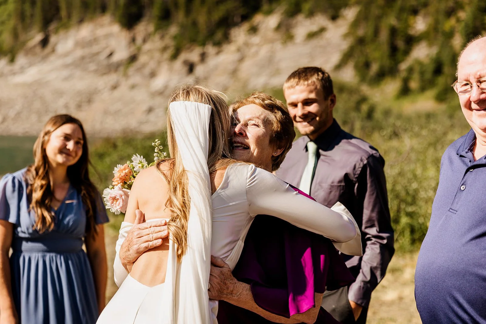 Intimate-Wedding-With-Family-In-Crested-Butte-00116.jpg