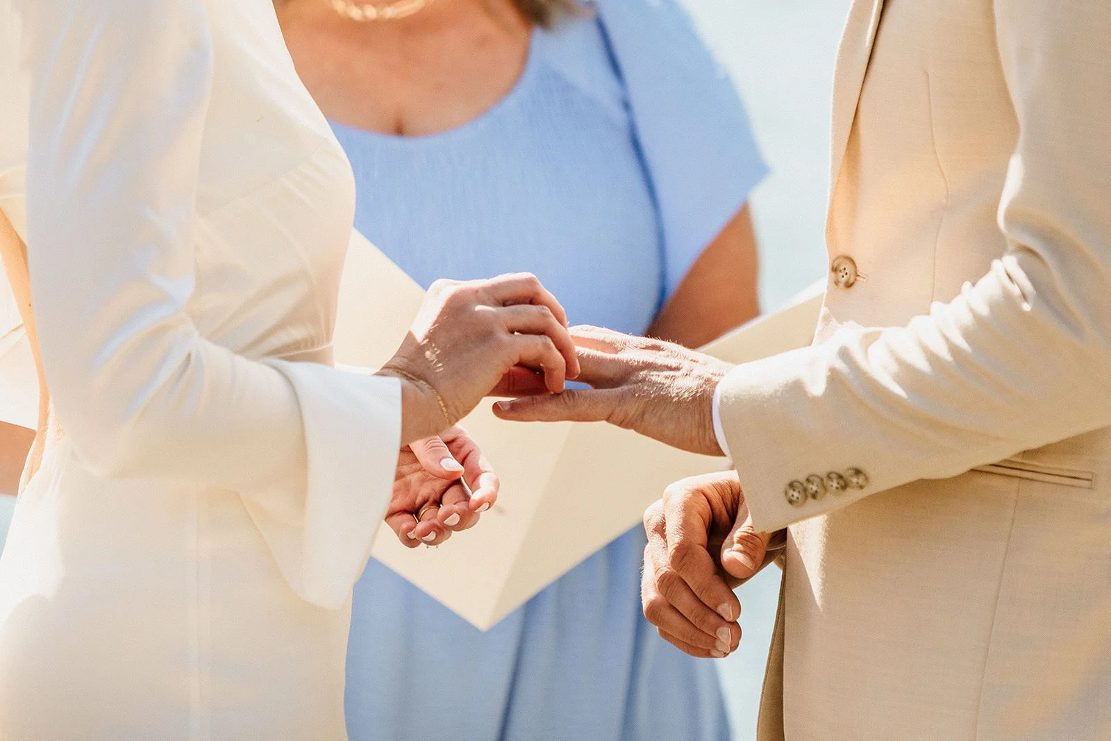 Intimate-Wedding-With-Family-In-Crested-Butte-00125.jpg