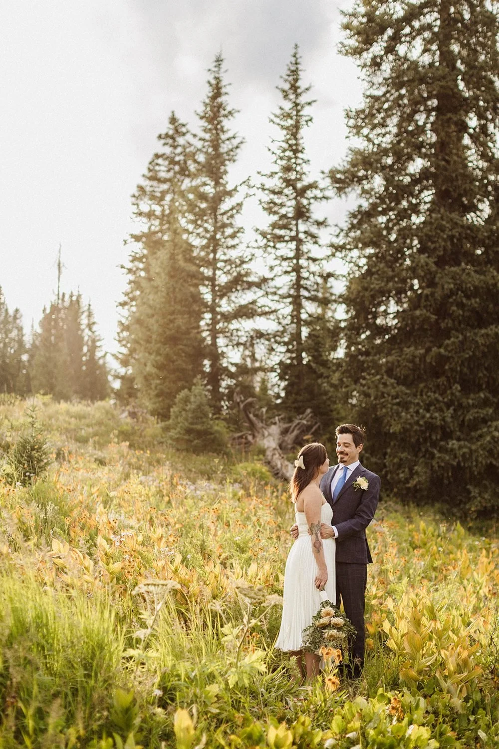 lake-irwin-elopement-crested-butte-28-wildflower-portraits.jpg