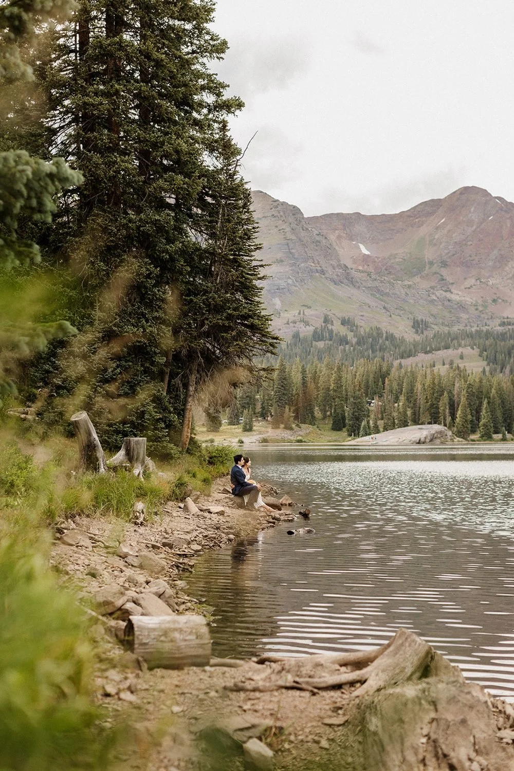lake-irwin-elopement-crested-butte-34-lake-quiet-moment.jpg