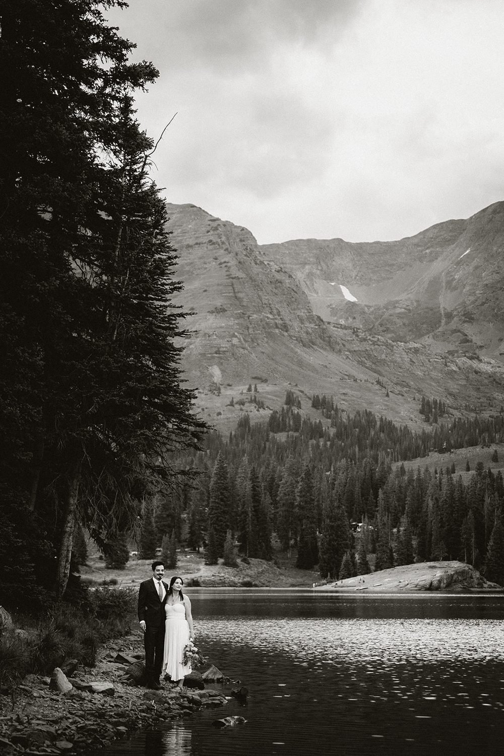 lake-irwin-elopement-crested-butte-35-lake-bw.jpg